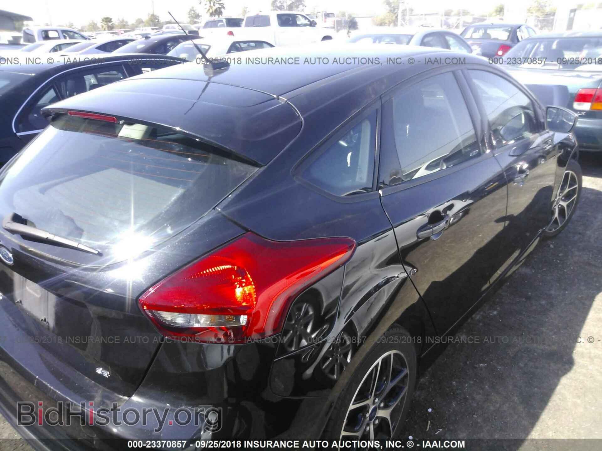 2015 Ford Focus - VIN: 1FADP3K22FL358355 - Фото 4