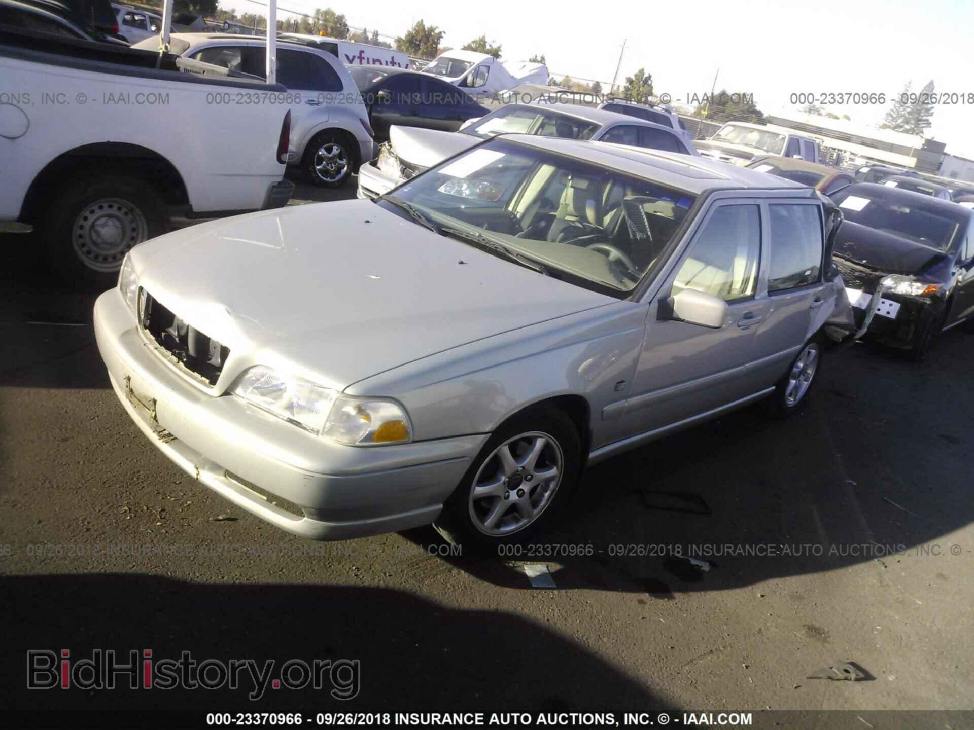2000 VOLVO S70 - VIN: YV1LS61J3Y2629702 - Фото 2