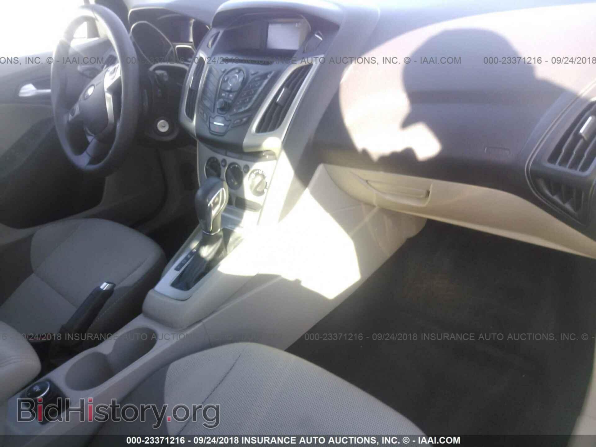 2012 Ford Focus - VIN: 1FAHP3K27CL449859 - Photo 5