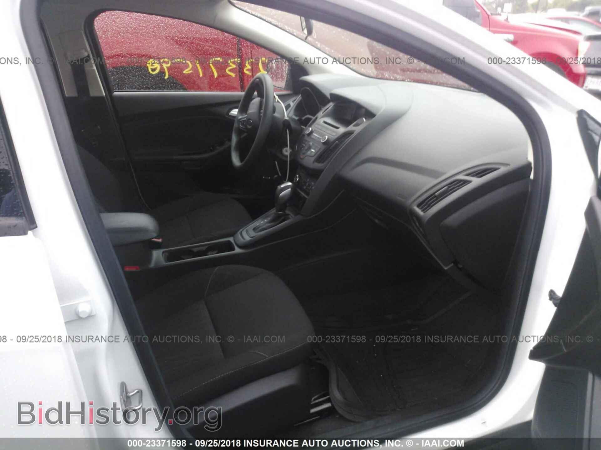 2016 Ford Focus - VIN: 1FADP3F2XGL280760 - Фото 5