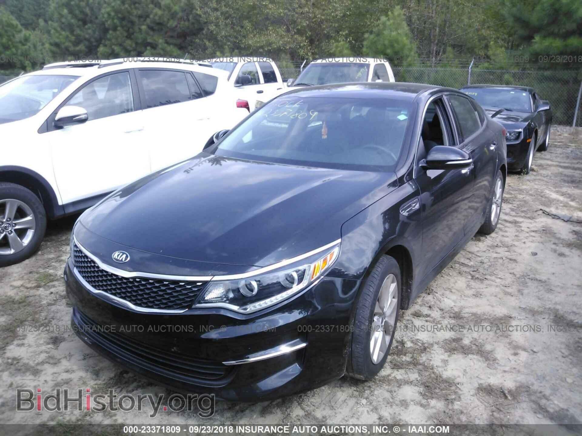 2016 Kia Optima - VIN: 5XXGU4L38GG054235 - Photo 2