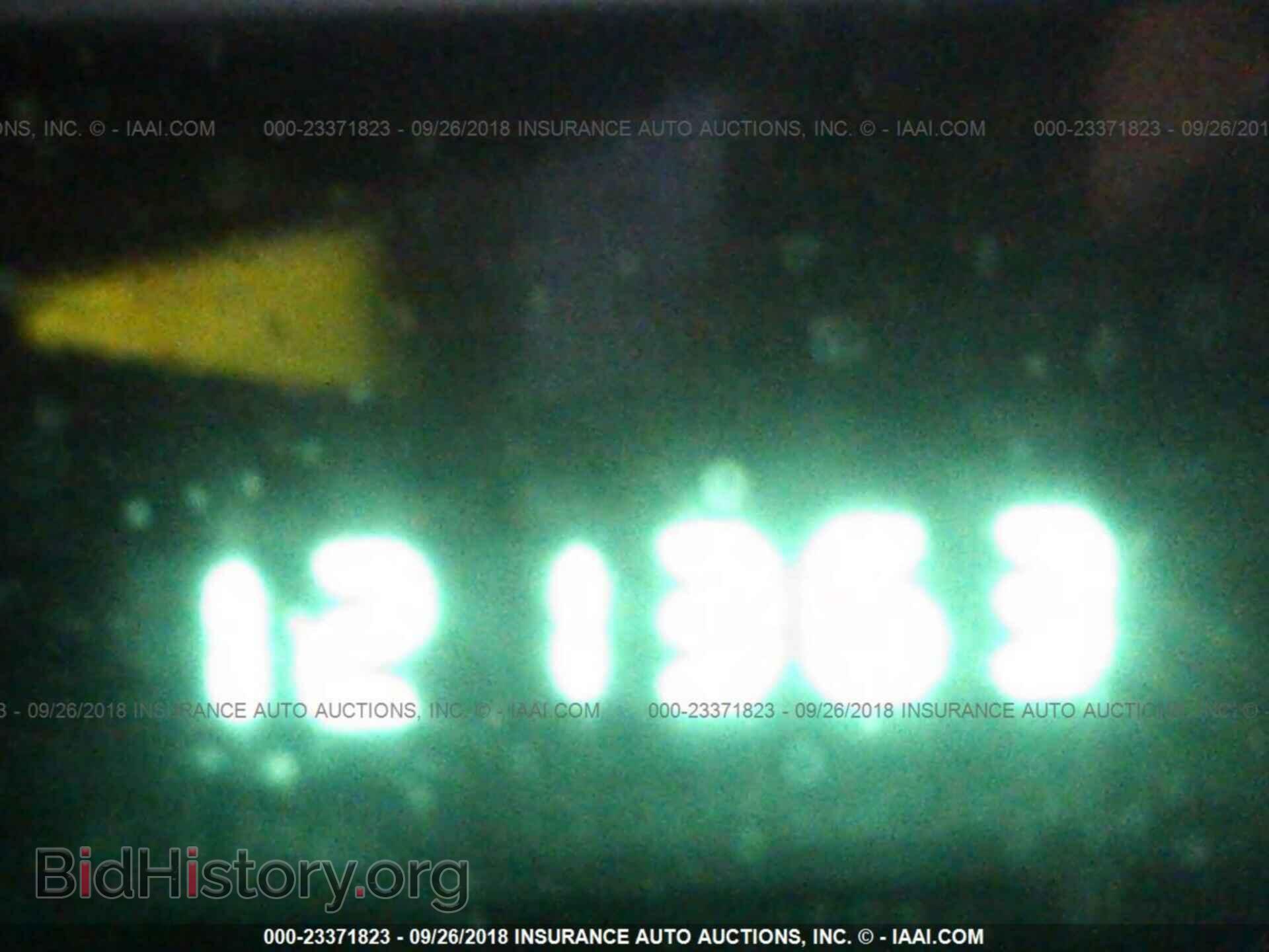 2011 Chrysler 200 - VIN: 1C3BC2EB2BN575748 - Фото 7