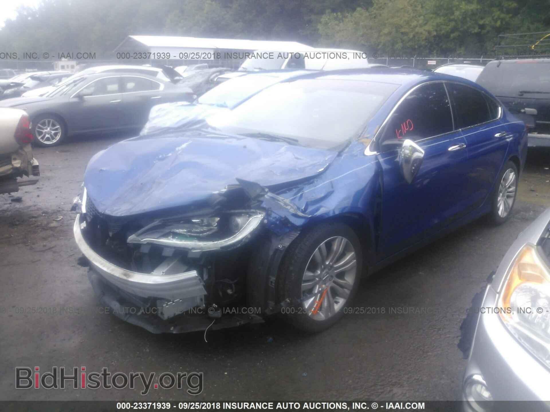 2015 Chrysler 200 - VIN: 1C3CCCAB7FN539396 - Photo 2