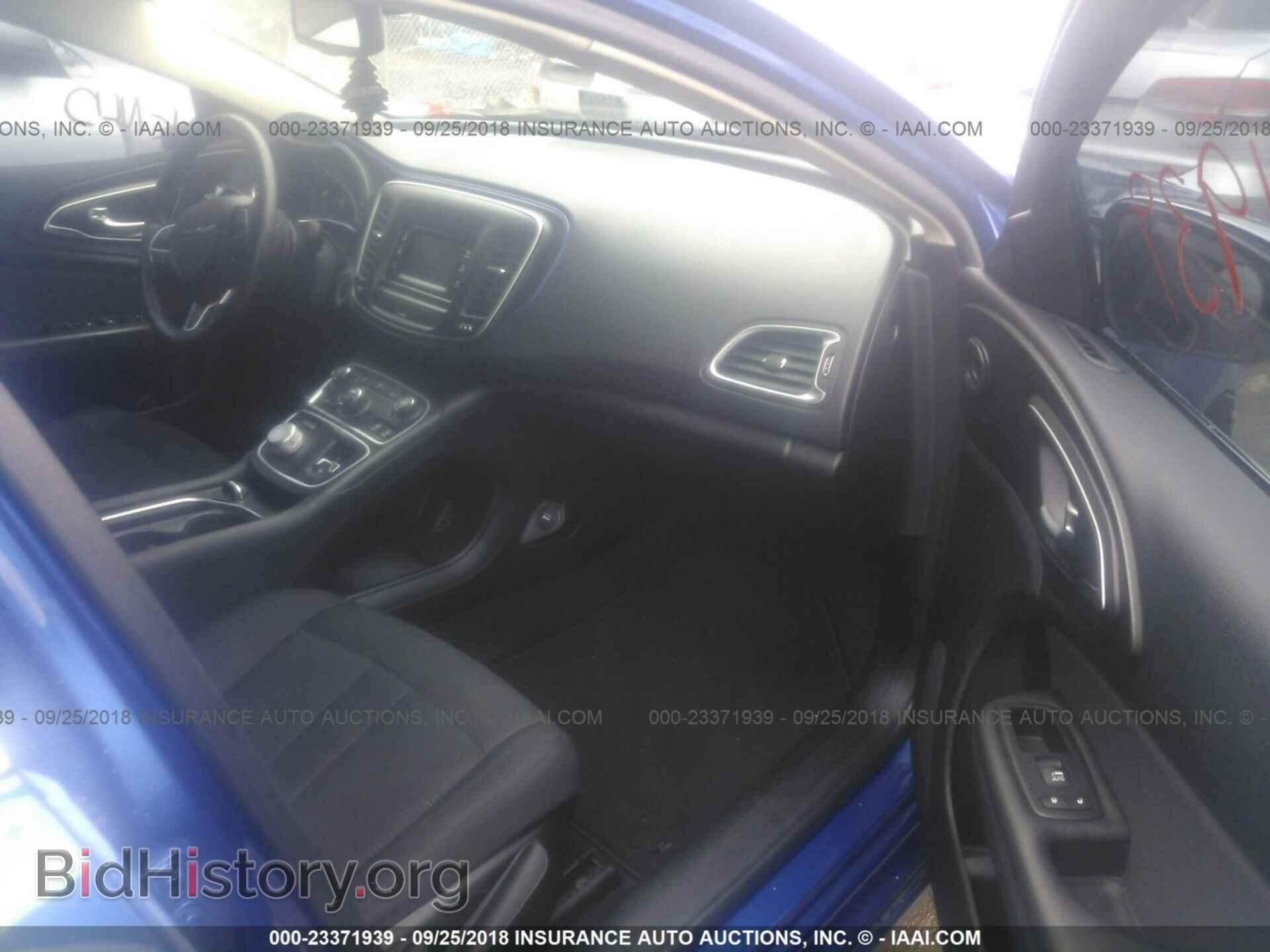 2015 Chrysler 200 - VIN: 1C3CCCAB7FN539396 - Photo 5