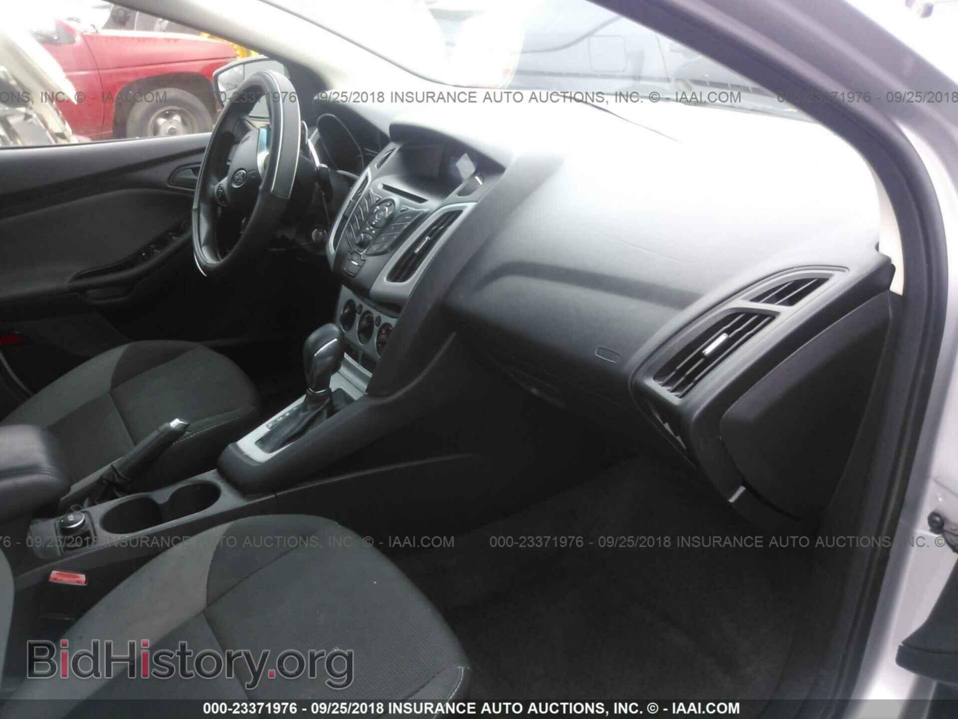 2012 Ford Focus - VIN: 1FAHP3F27CL201668 - Photo 5