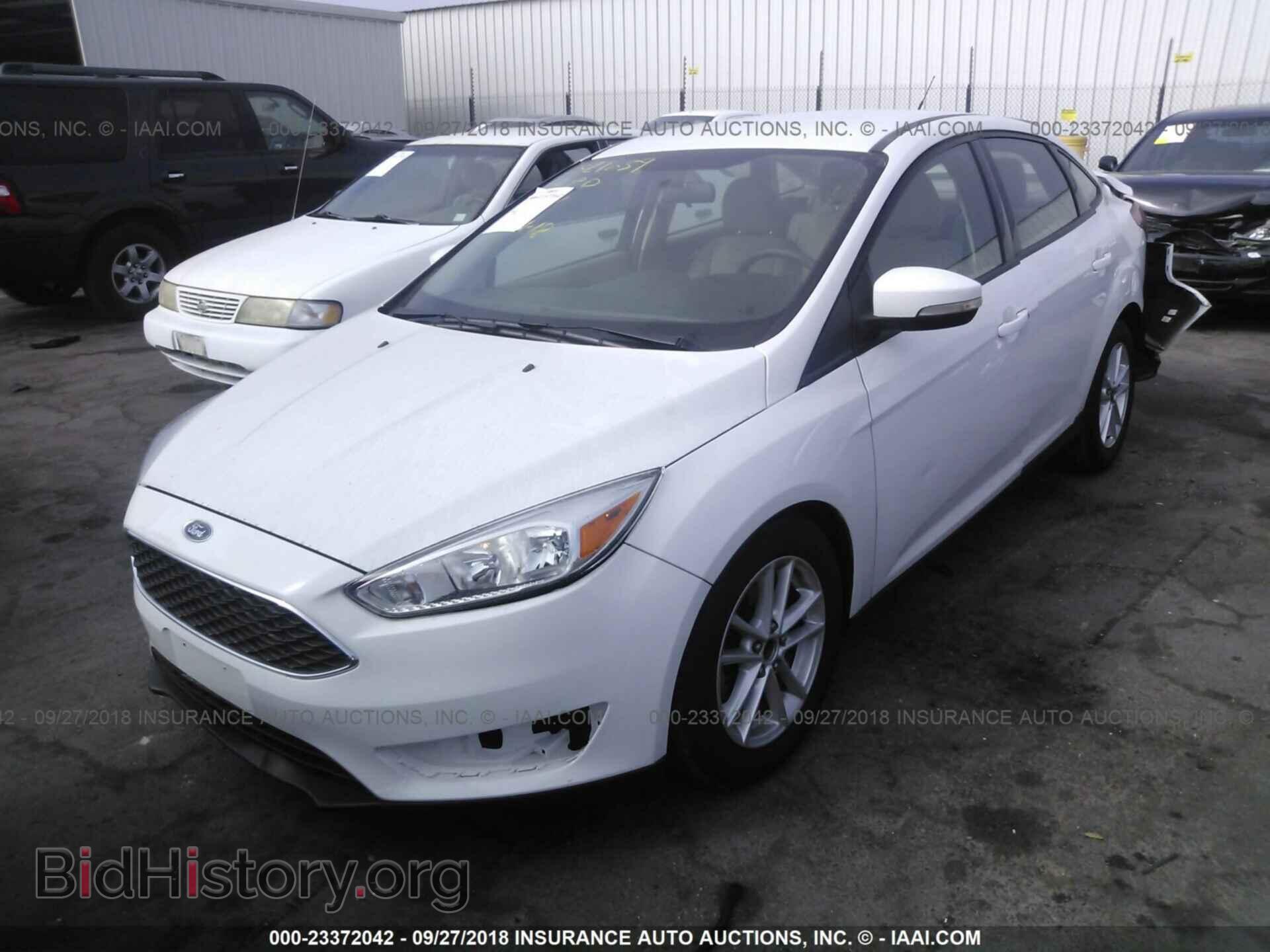 2015 Ford Focus - VIN: 1FADP3FE2FL256901 - Фото 2