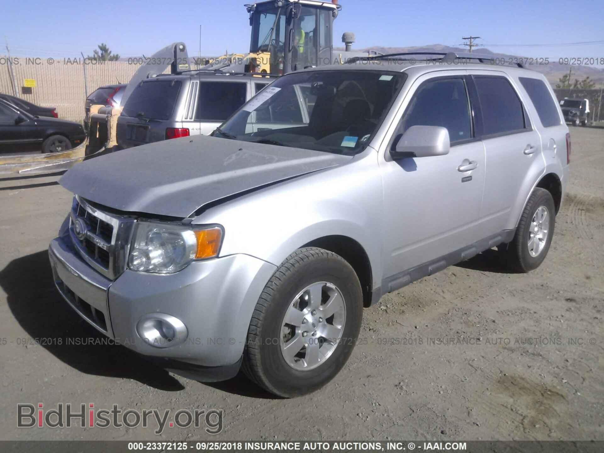 2012 Ford Escape - VIN: 1FMCU9E70CKB83139 - Photo 2