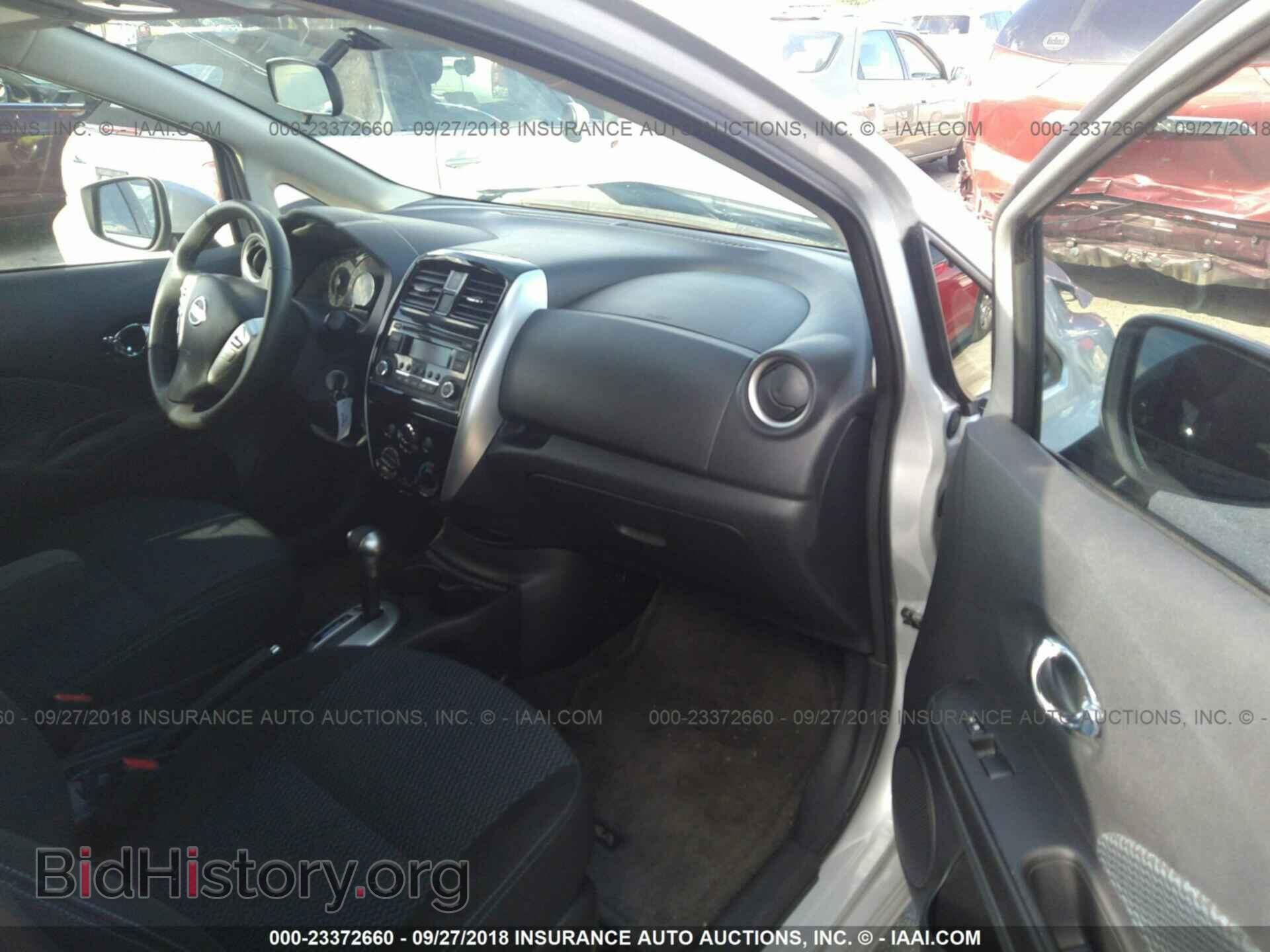 2015 Nissan Versa note - VIN: 3N1CE2CP0FL381883 - Photo 5