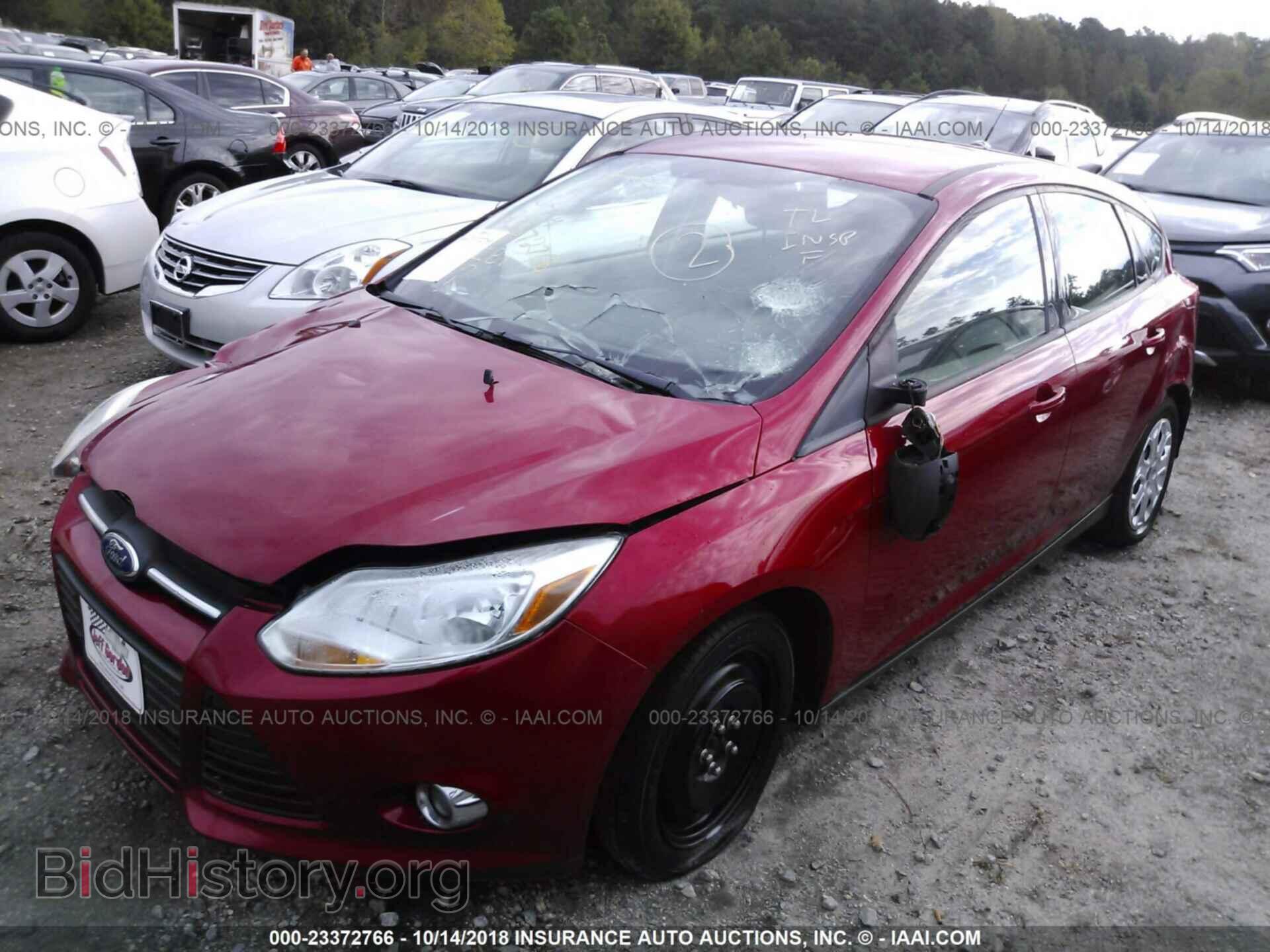 2012 Ford Focus - VIN: 1FAHP3K27CL230979 - Фото 2
