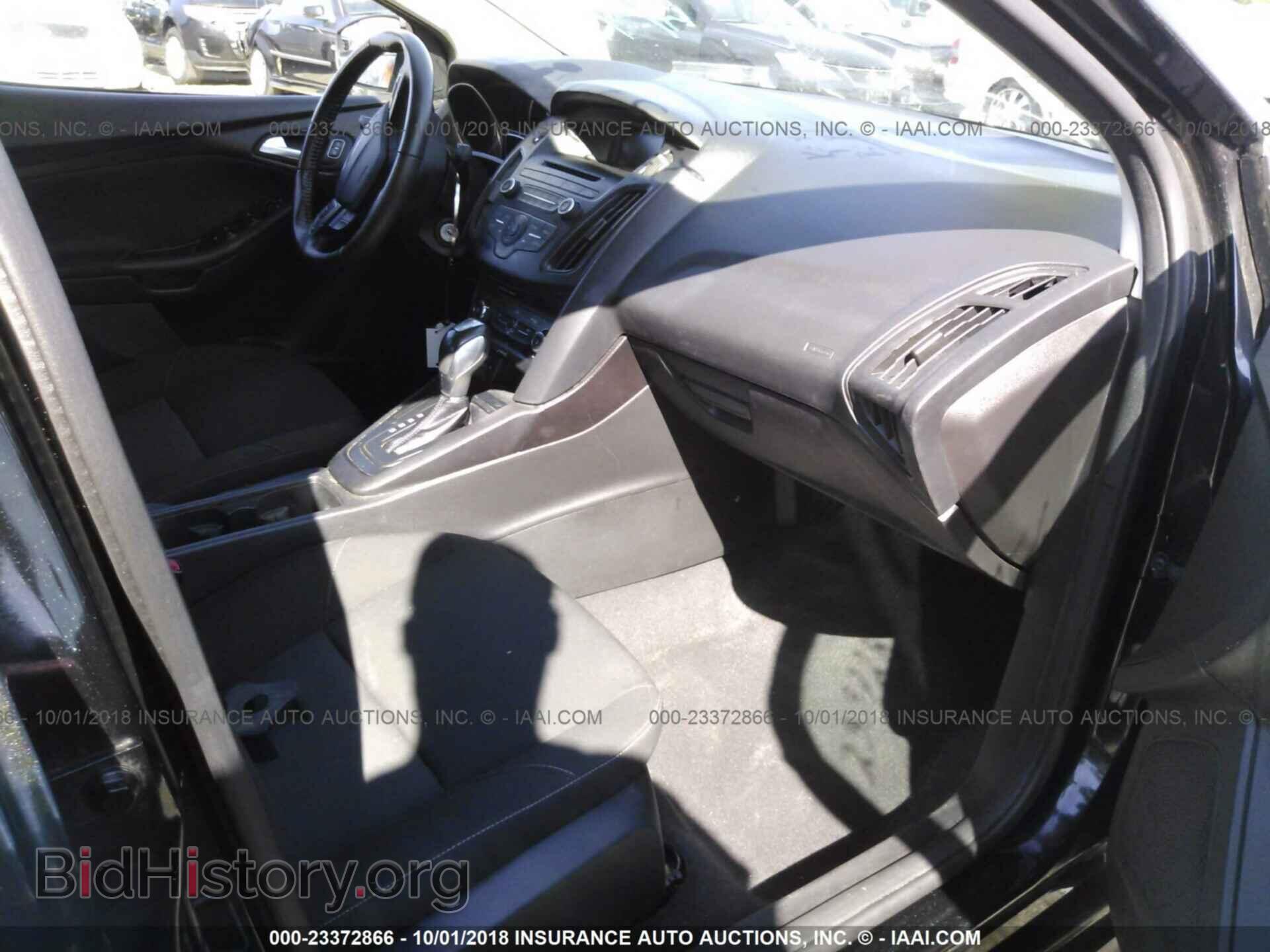 2015 Ford Focus - VIN: 1FADP3F22FL238209 - Photo 5