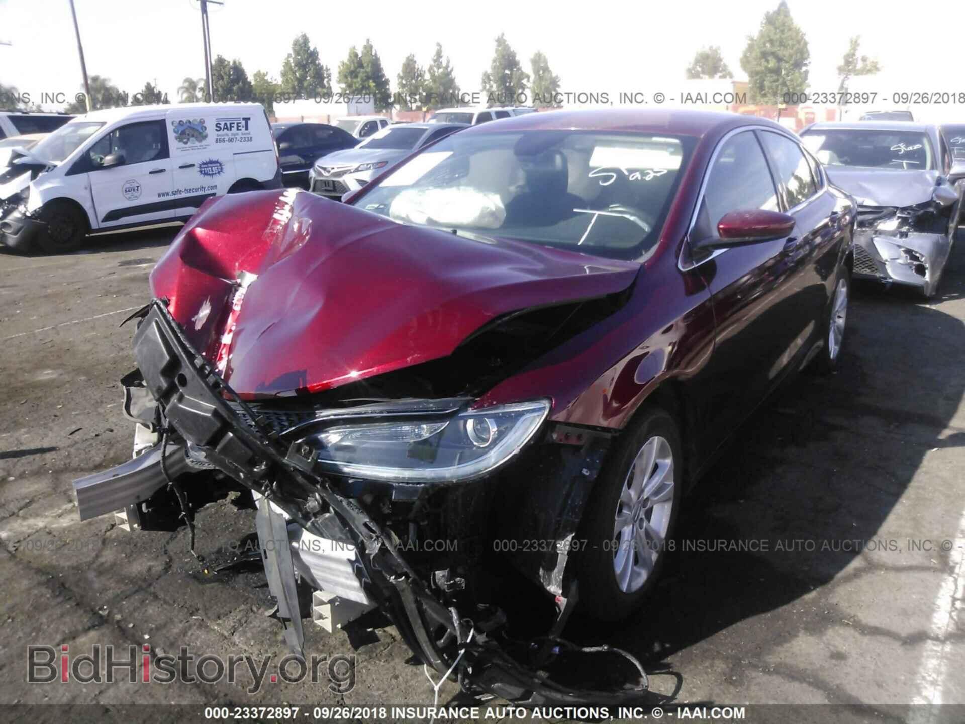2015 Chrysler 200 - VIN: 1C3CCCAB8FN599980 - Photo 2