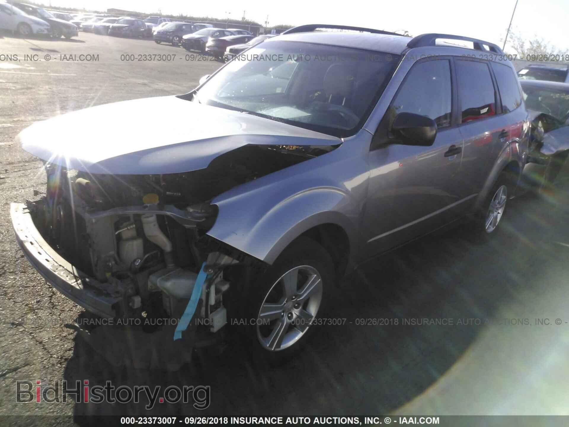 2011 Subaru Forester - VIN: JF2SHABC7BH733473 - Фото 2