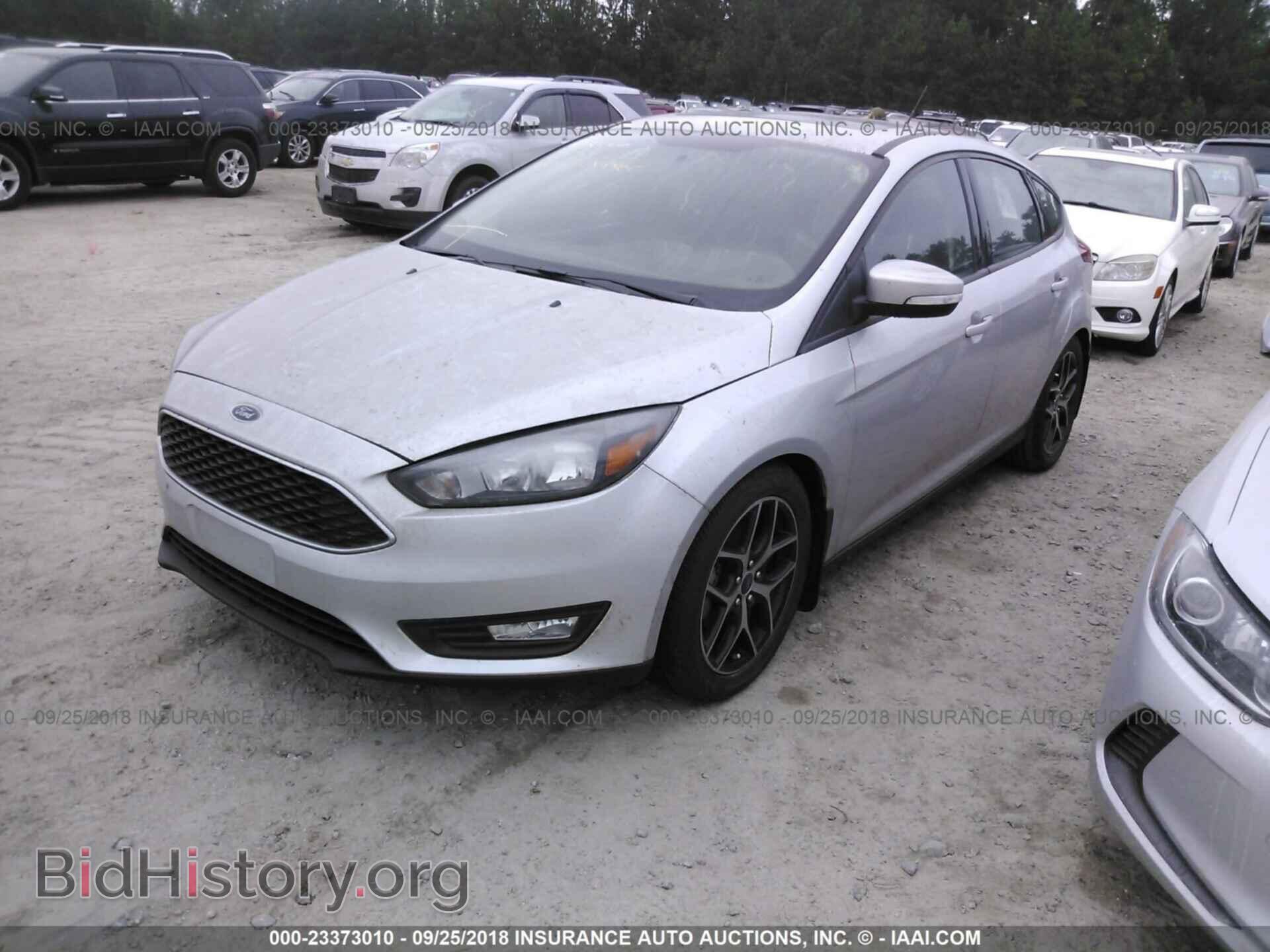 2017 Ford Focus - VIN: 1FADP3M23HL317166 - Photo 2