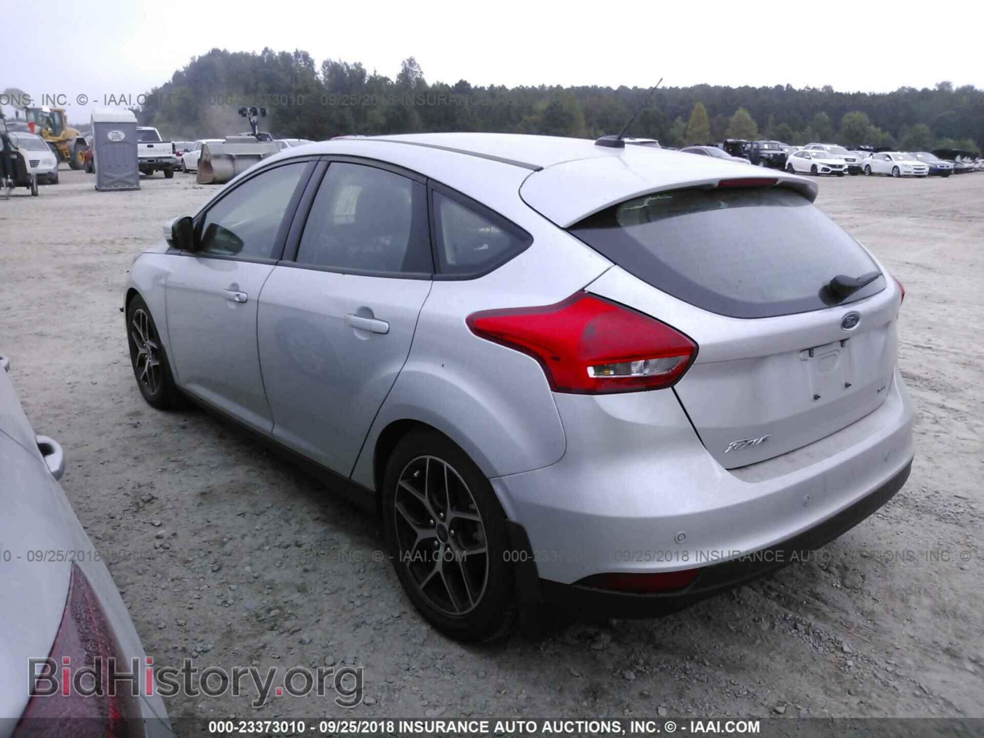 2017 Ford Focus - VIN: 1FADP3M23HL317166 - Photo 3