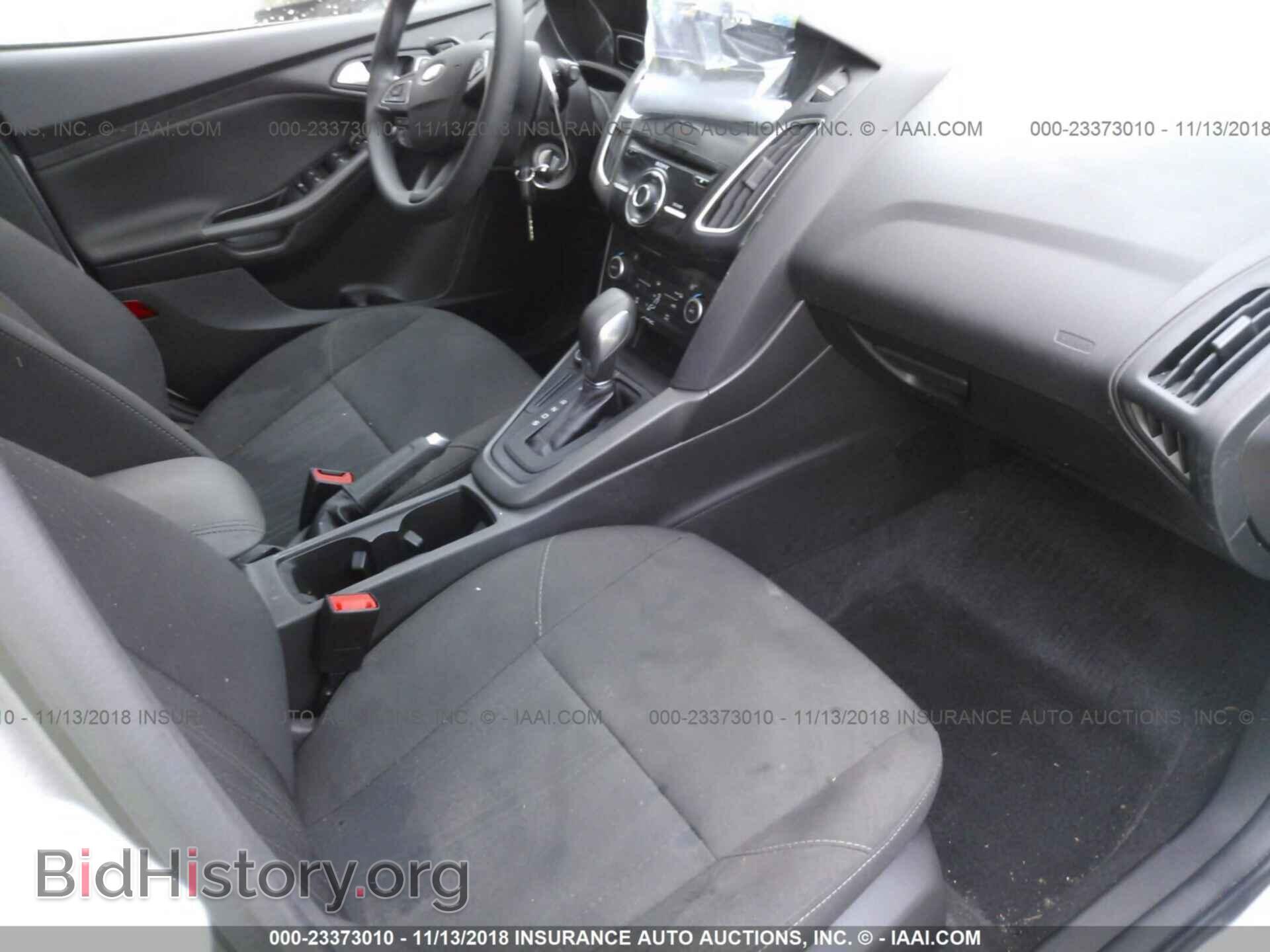 2017 Ford Focus - VIN: 1FADP3M23HL317166 - Photo 5