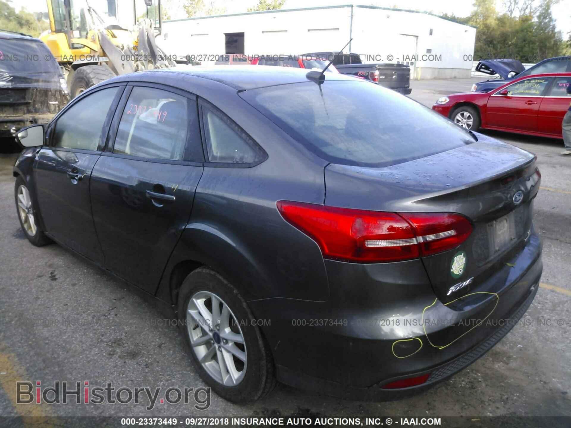 2015 Ford Focus - VIN: 1FADP3F28FL356278 - Фото 3