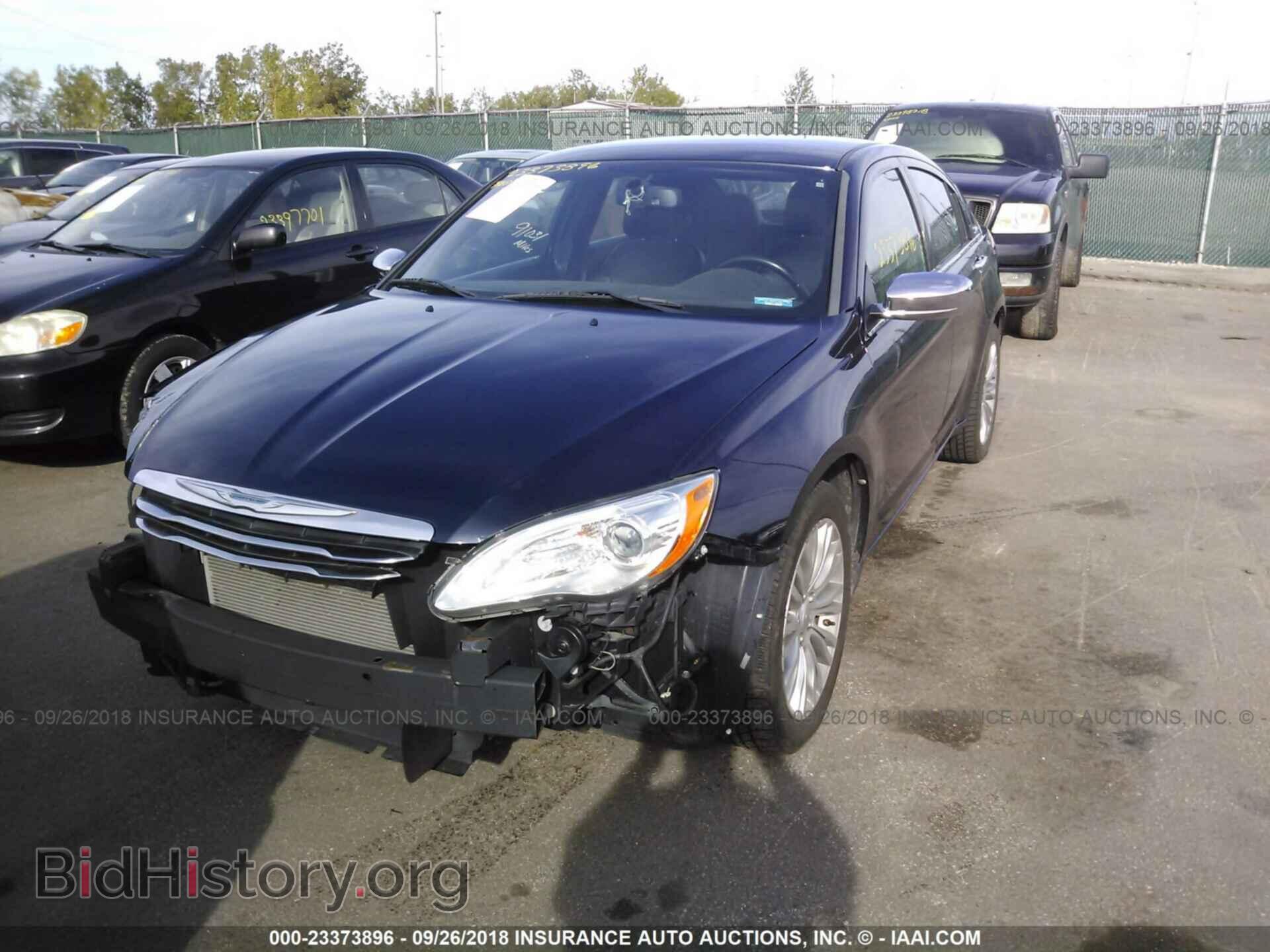 2012 Chrysler 200 - VIN: 1C3CCBCB3CN175352 - Фото 2