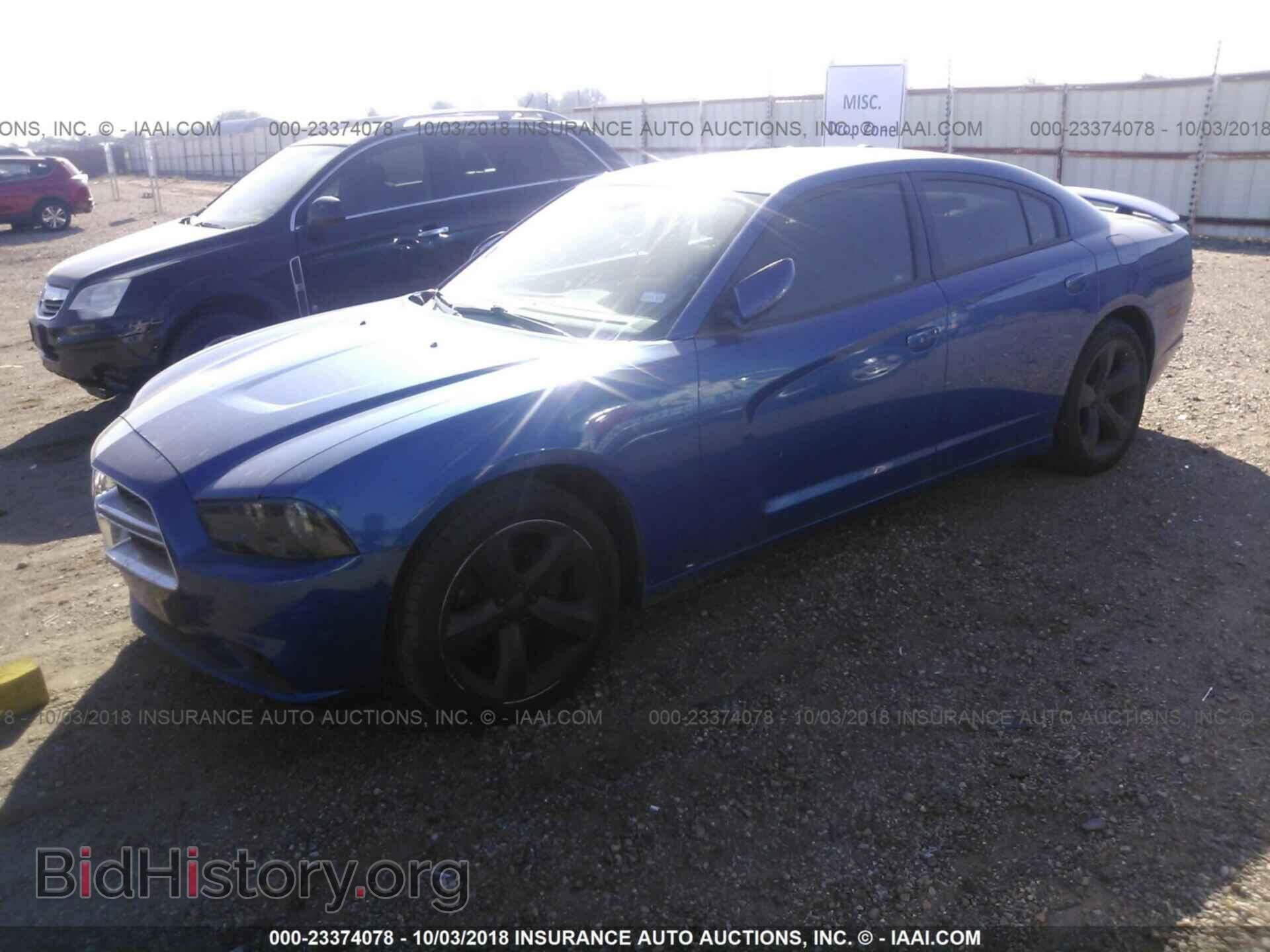 2012 Dodge Charger - VIN: 2C3CDXHG8CH244320 - Фото 2