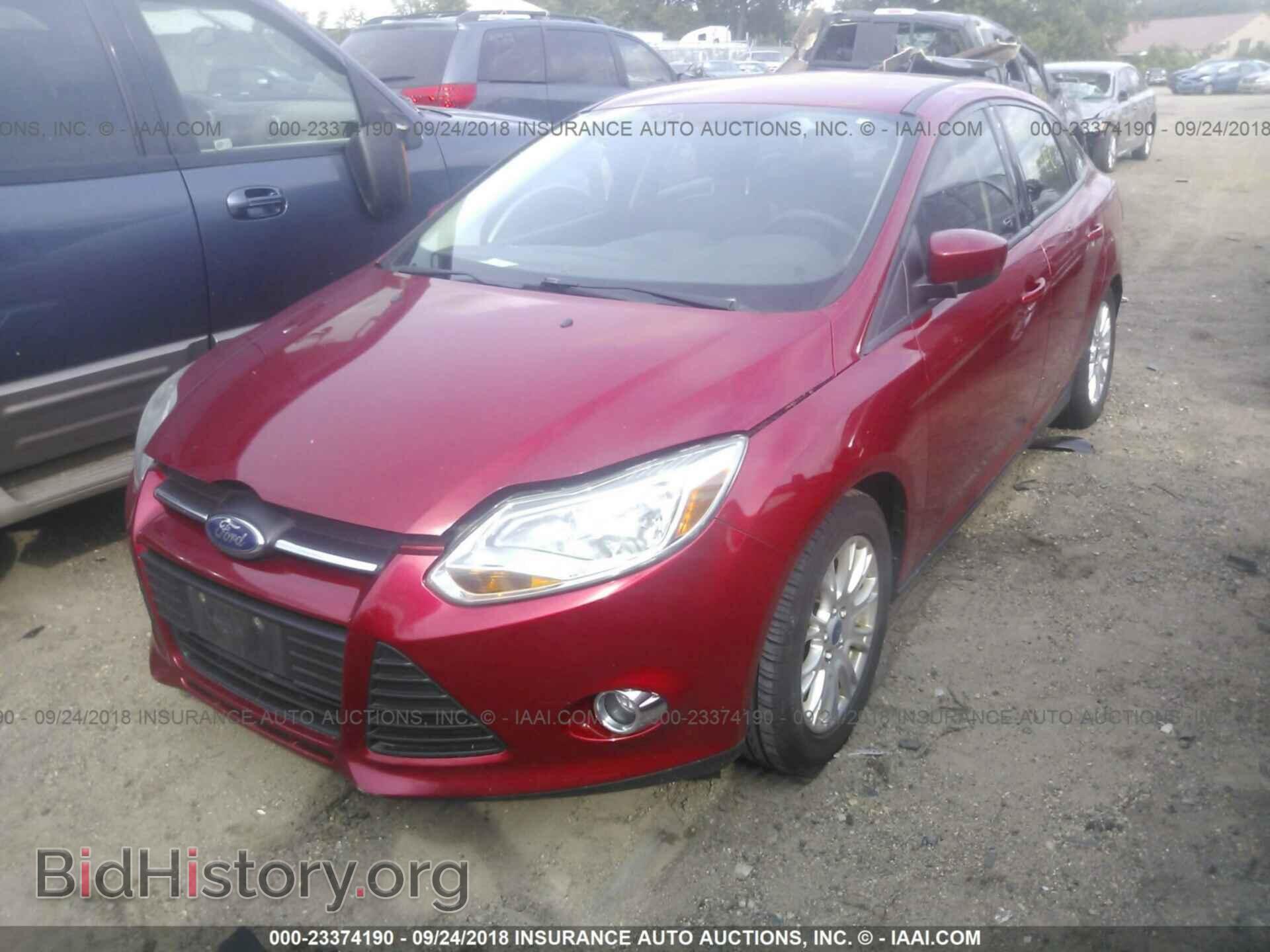 2012 Ford Focus - VIN: 1FAHP3F28CL115382 - Photo 2