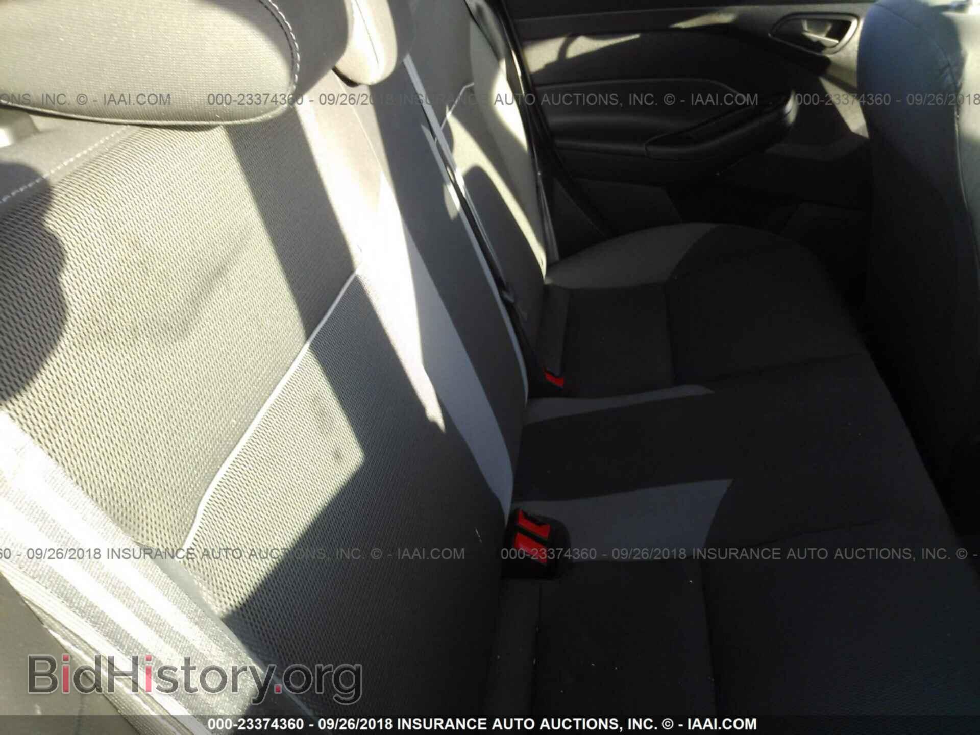 2012 Ford Focus - VIN: 1FAHP3F2XCL207318 - Фото 8