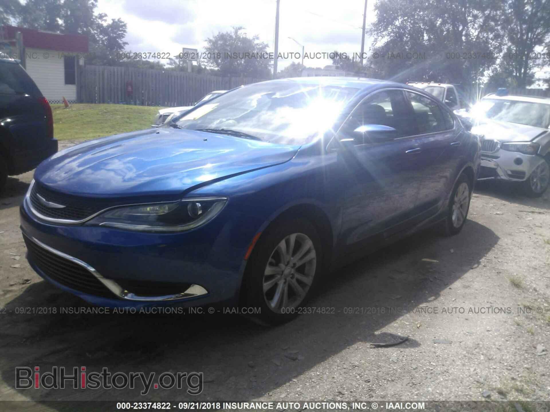 2015 Chrysler 200 - VIN: 1C3CCCAB7FN705111 - Photo 2