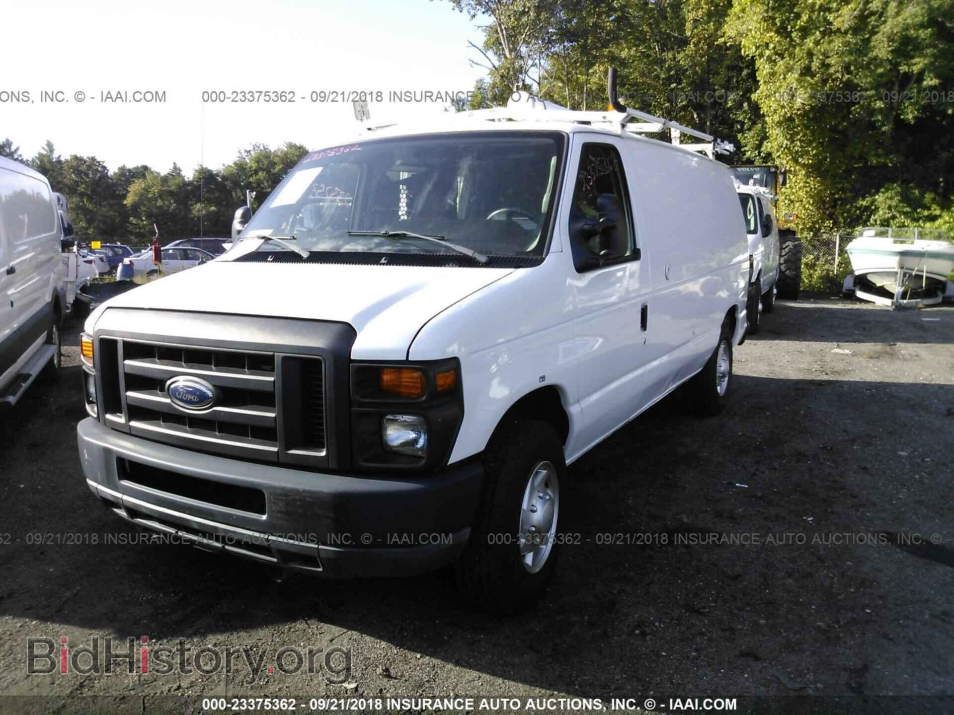 2011 Ford Econoline - VIN: IFTNE2ELXBD809762 - Фото 2