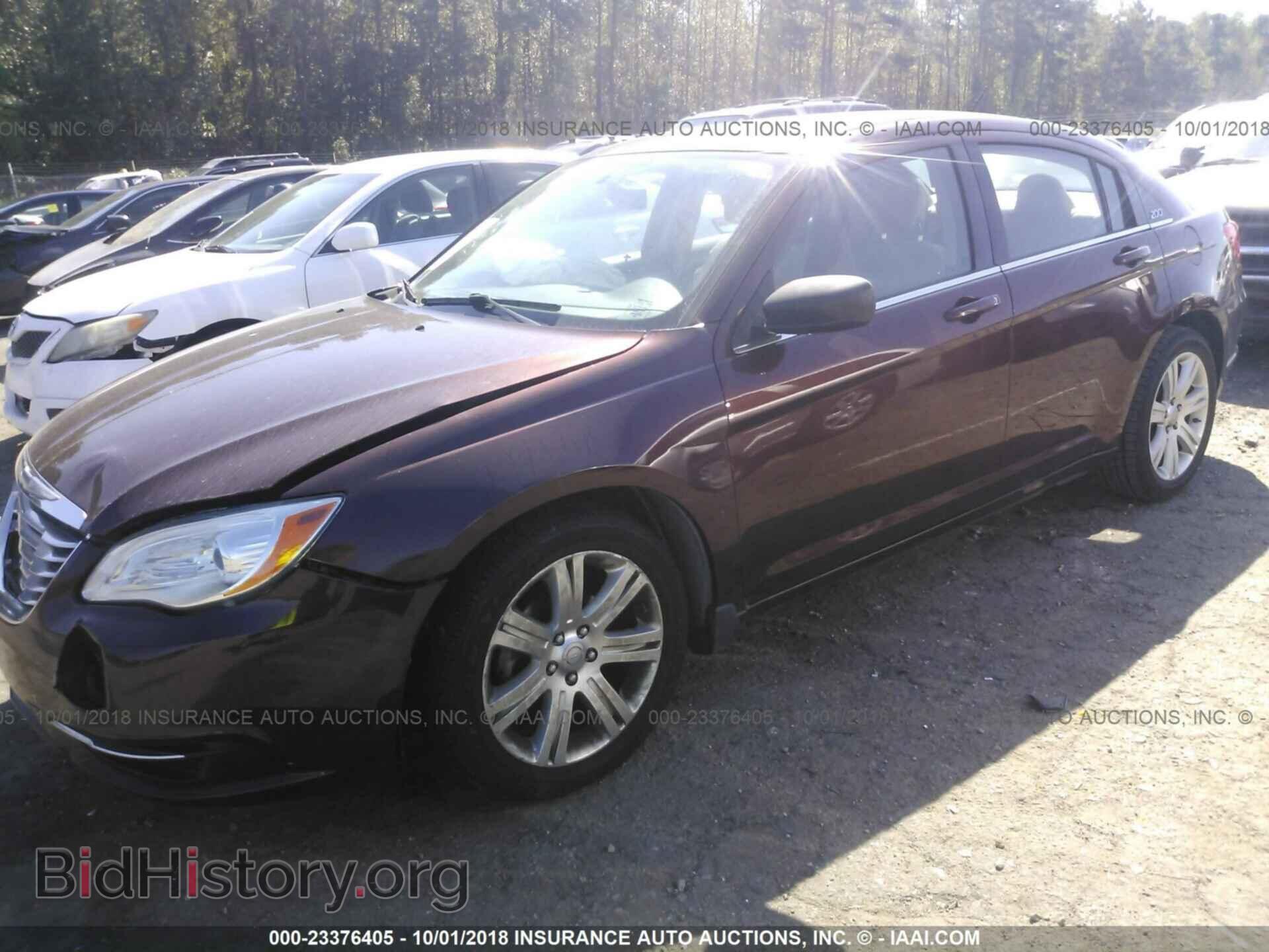 2012 Chrysler 200 - VIN: 1C3CCBBG4CN297313 - Фото 2