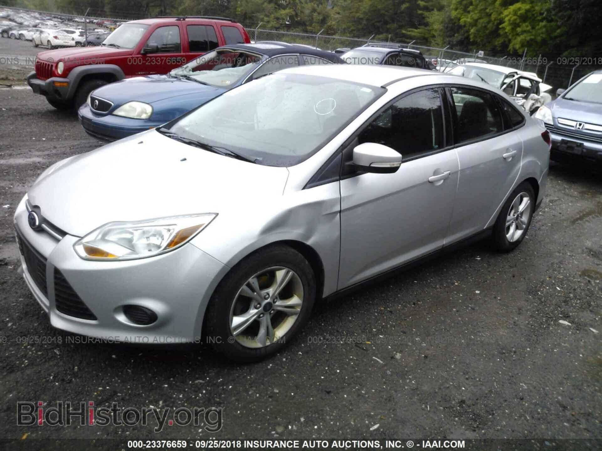 2014 Ford Focus - VIN: 1FADP3F29EL128255 - Photo 2