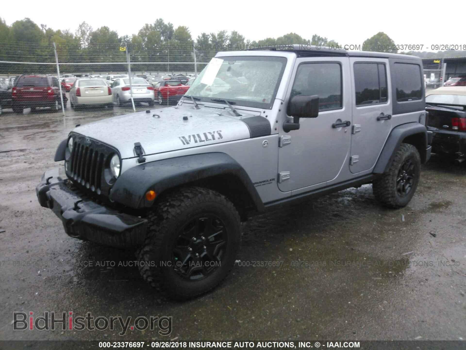 2015 Jeep Wrangler - VIN: 1C4BJWDG1FL565106 - Фото 2