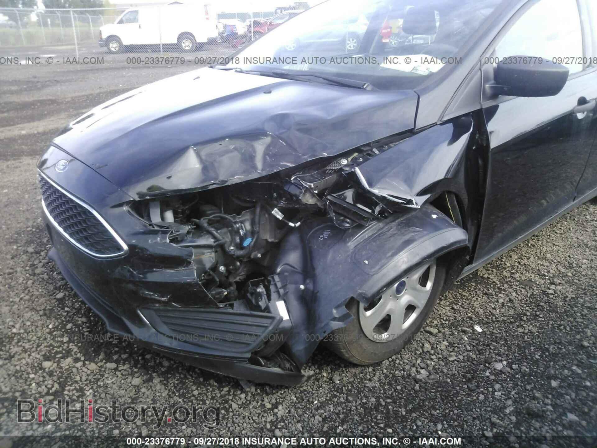 2016 Ford Focus - VIN: 1FADP3E21GL370963 - Photo 6