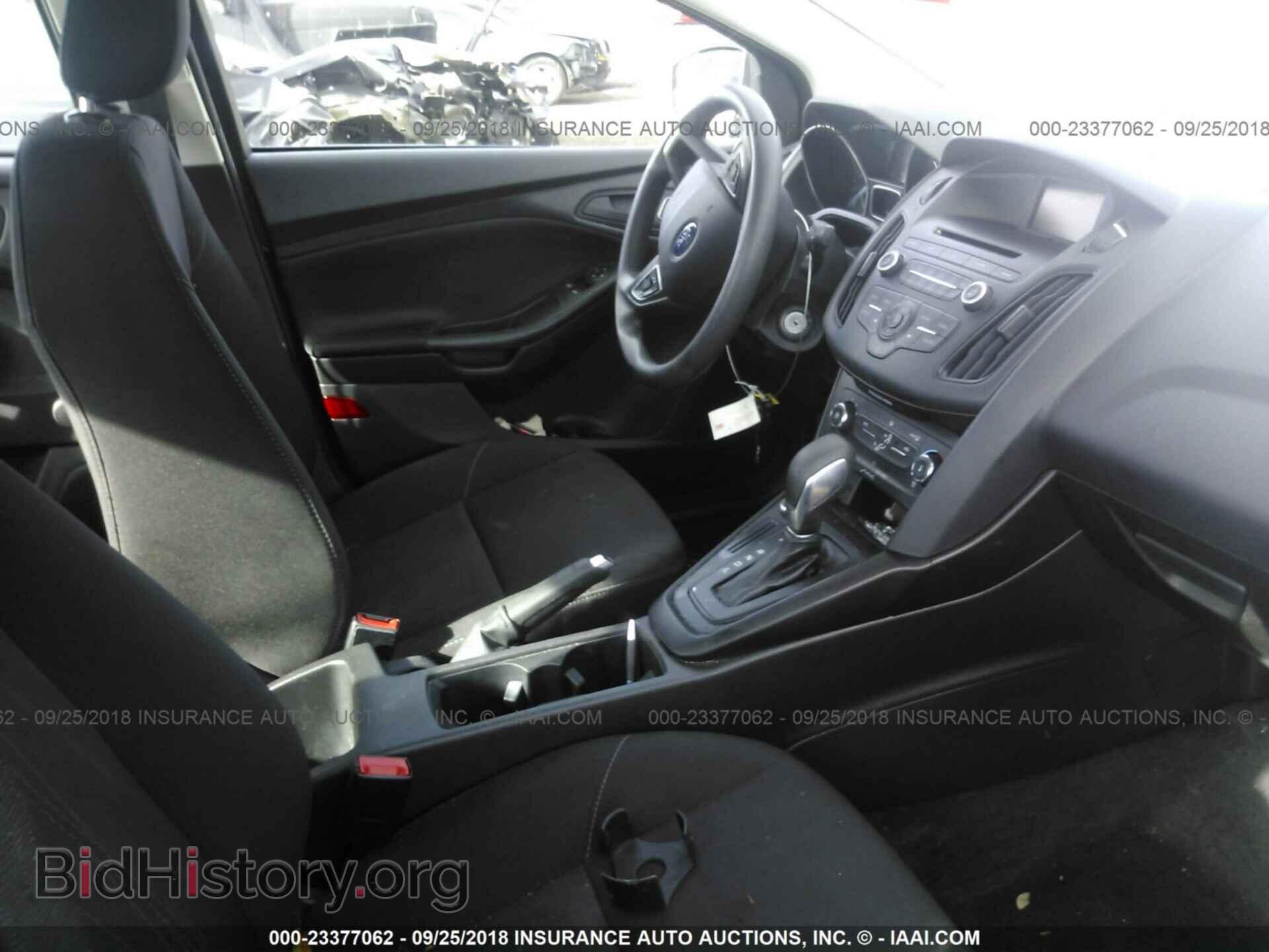2017 Ford Focus - VIN: 1FADP3E2XHL336313 - Photo 5