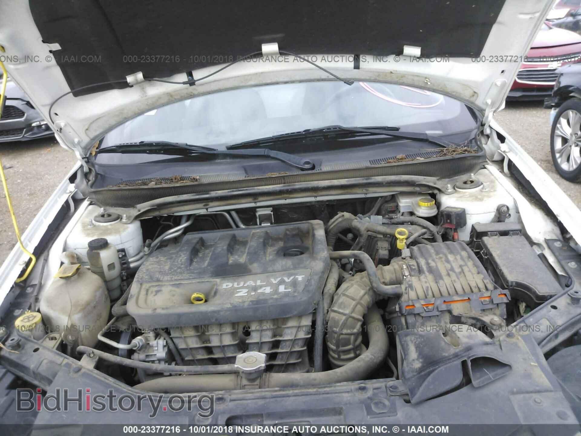 2012 Chrysler 200 - VIN: 1C3CCBABXCN214330 - Photo 10