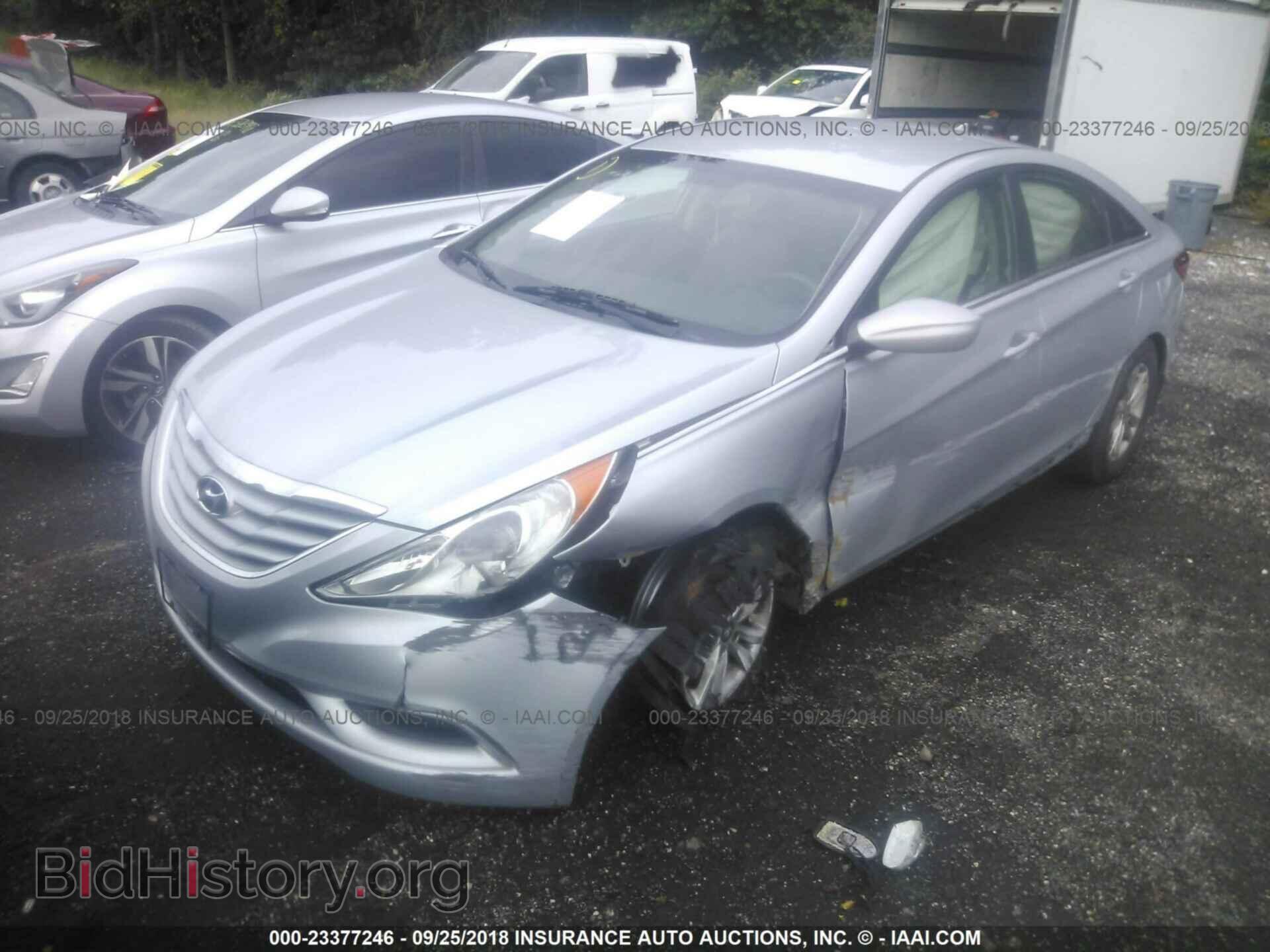 2012 Hyundai Sonata - VIN: 5NPEB4AC3CH340122 - Photo 2
