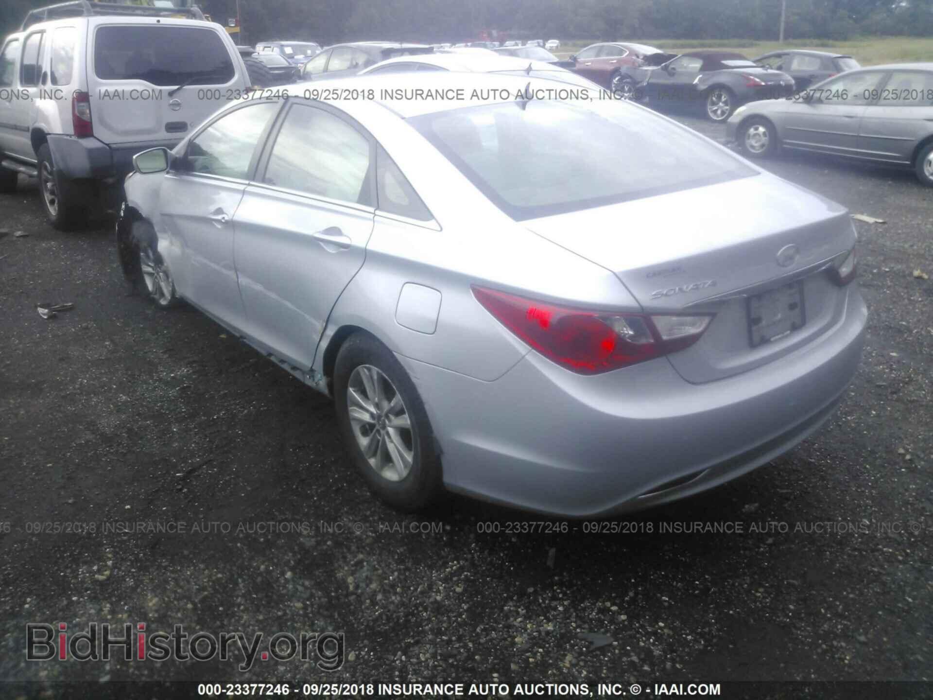 2012 Hyundai Sonata - VIN: 5NPEB4AC3CH340122 - Photo 3
