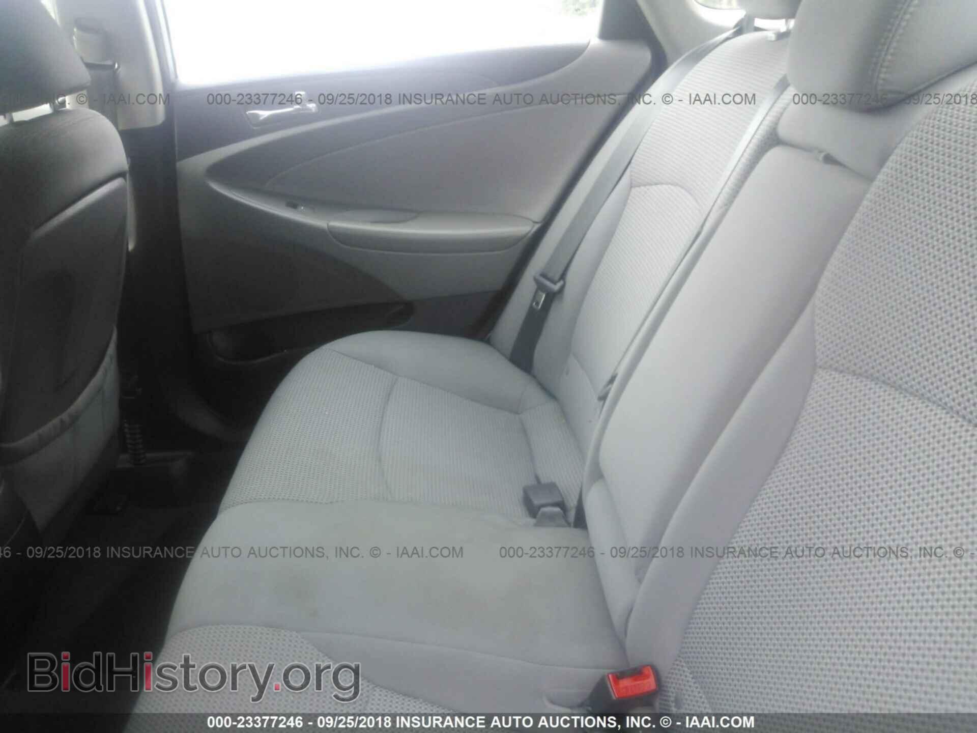 2012 Hyundai Sonata - VIN: 5NPEB4AC3CH340122 - Photo 8