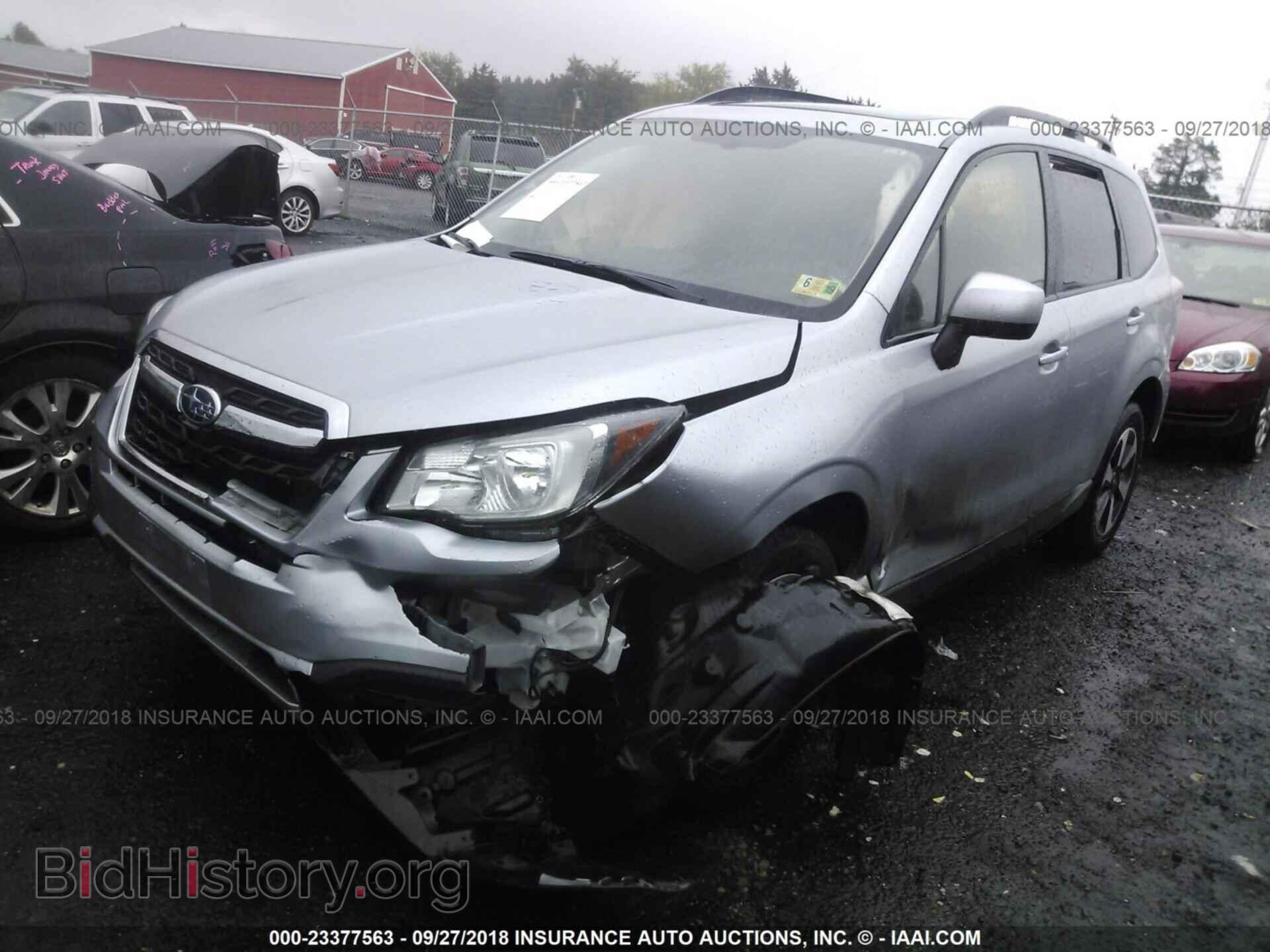 2017 Subaru Forester - VIN: JF2SJAEC7HH409349 - Фото 2