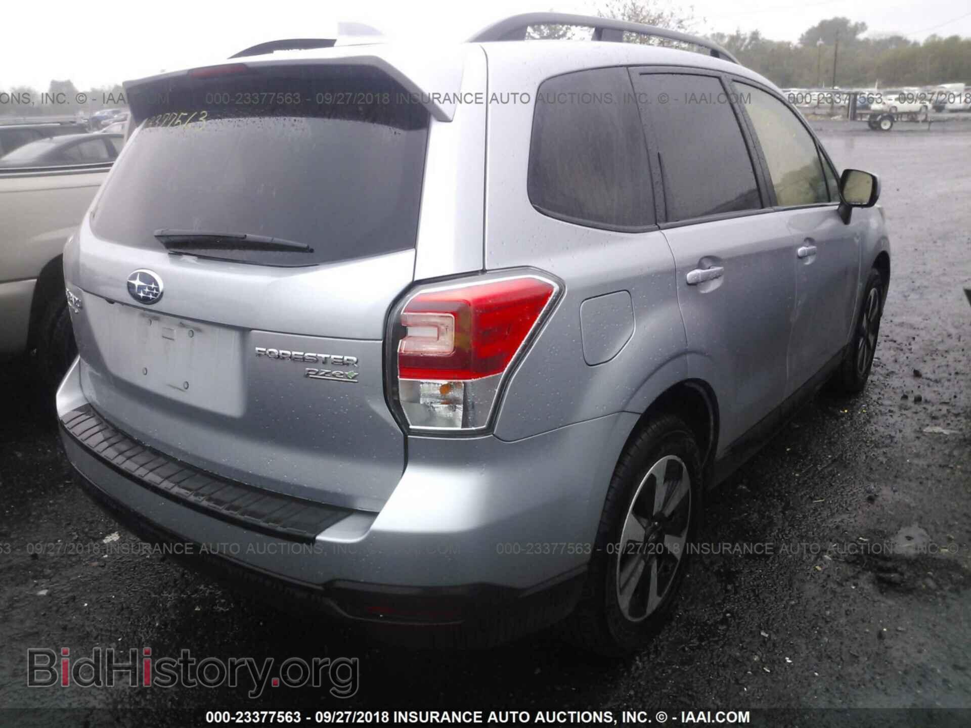 2017 Subaru Forester - VIN: JF2SJAEC7HH409349 - Фото 4