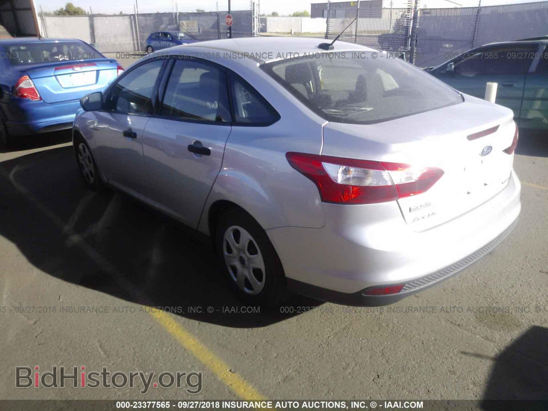 2014 Ford Focus - VIN: 1FADP3E25EL441126 - Фото 3