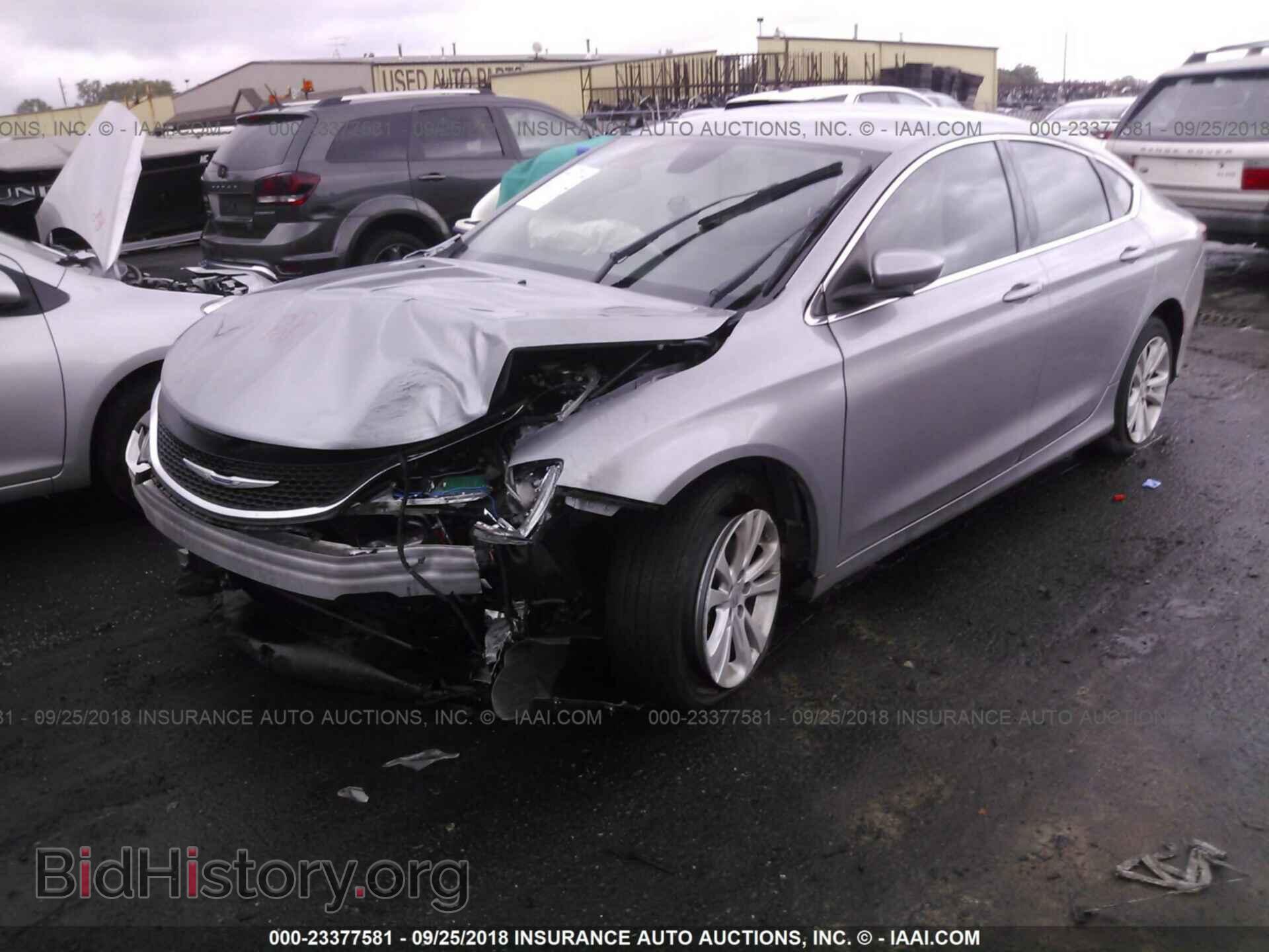 2015 Chrysler 200 - VIN: 1C3CCCAB5FN609347 - Photo 2