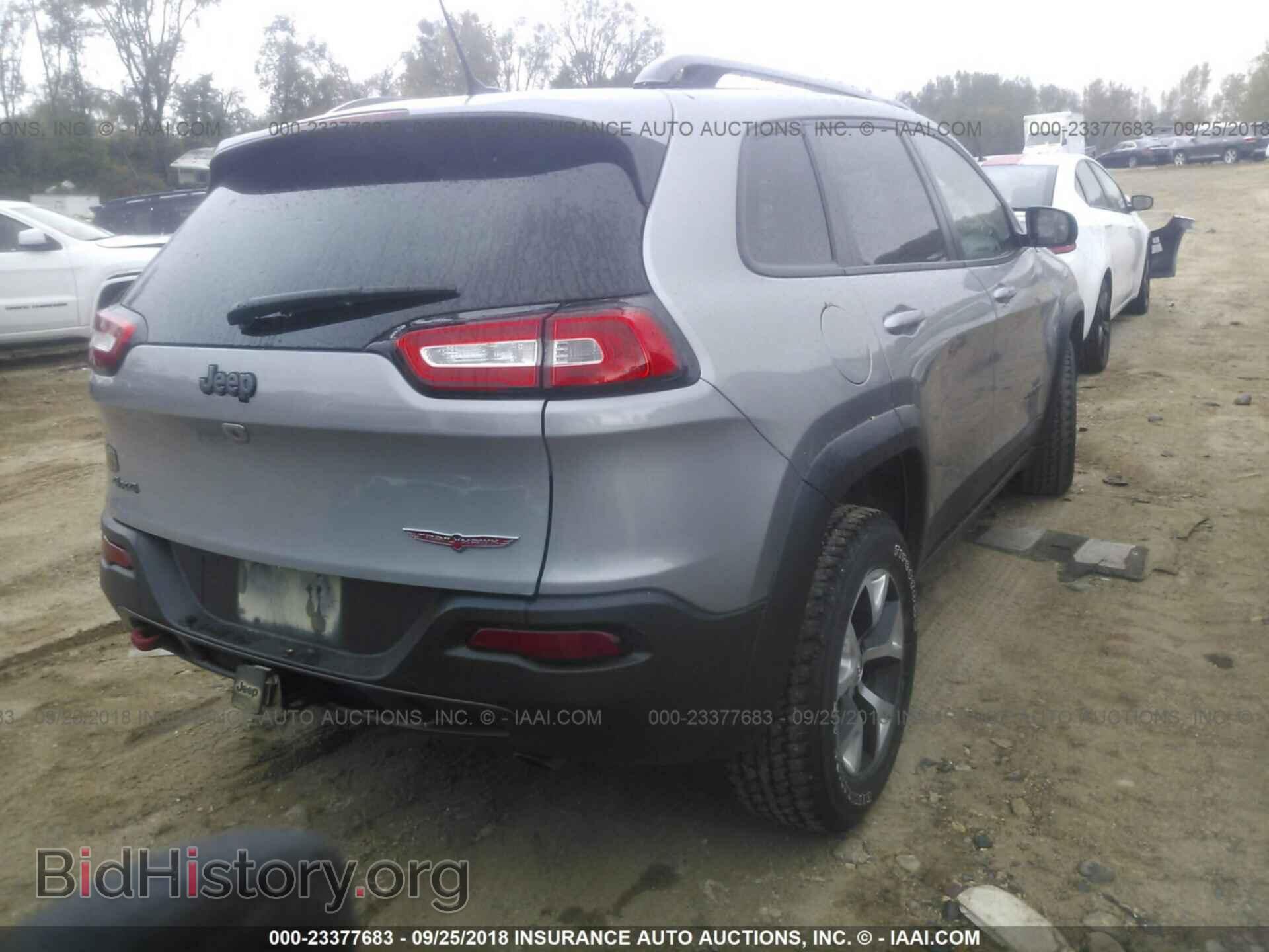 2015 Jeep Cherokee - VIN: 1C4PJMBS0FW582270 - Фото 4