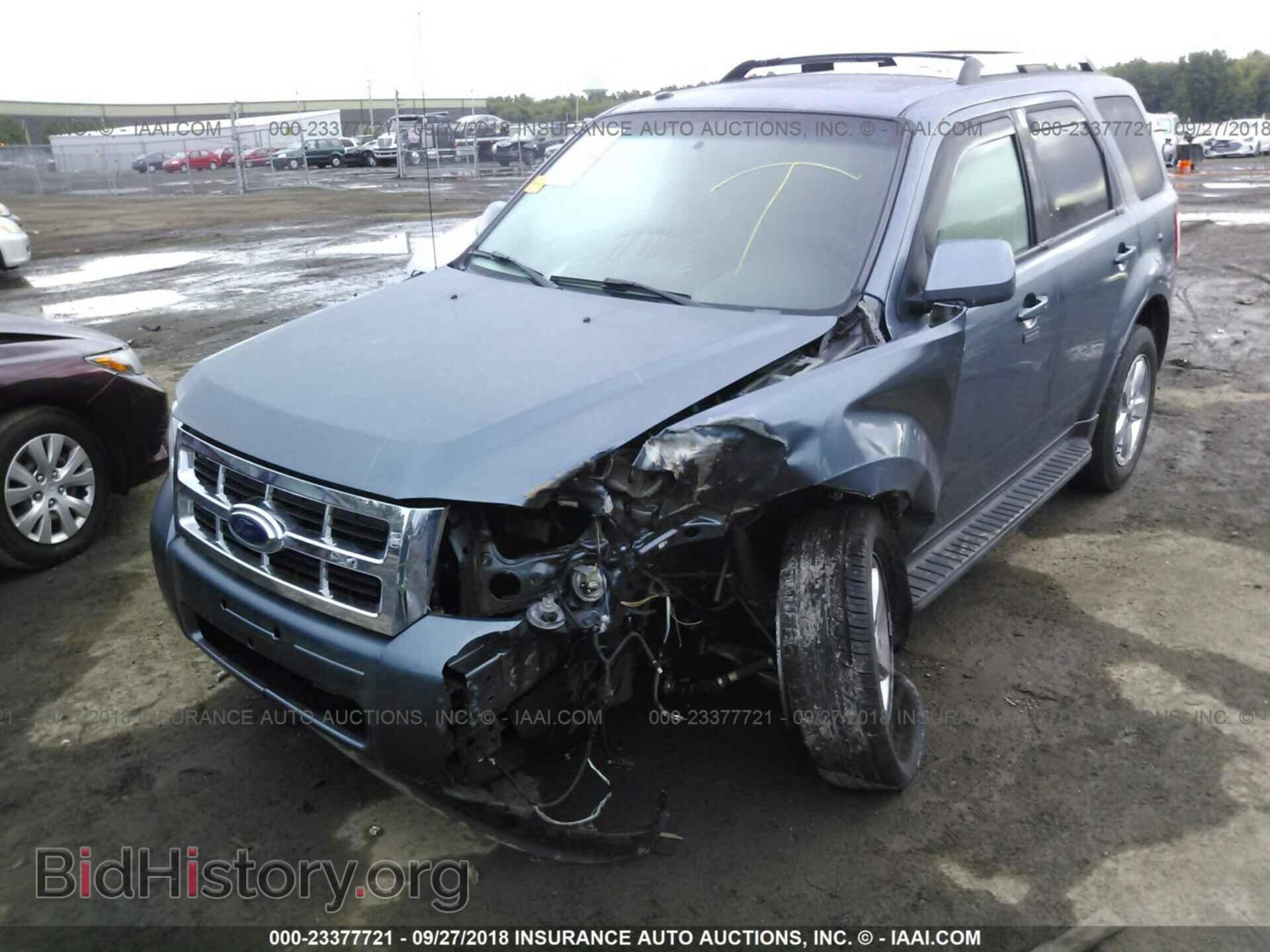 2011 Ford Escape - VIN: 1FMCU9E77BKA20602 - Photo 2