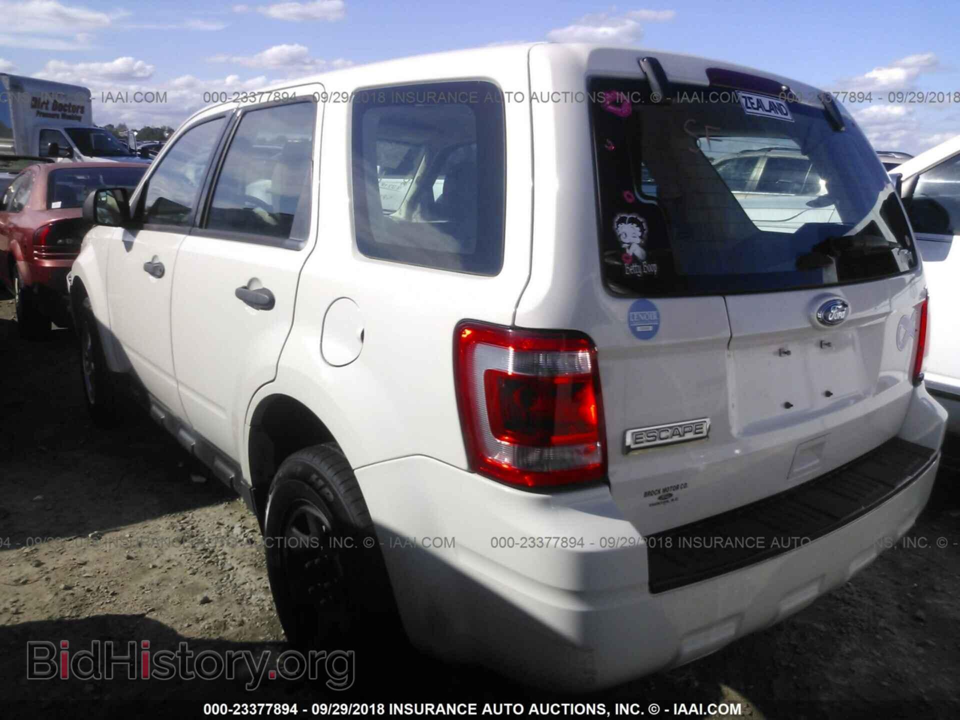2012 Ford Escape - VIN: 1FMCU0C73CKC51674 - Photo 3