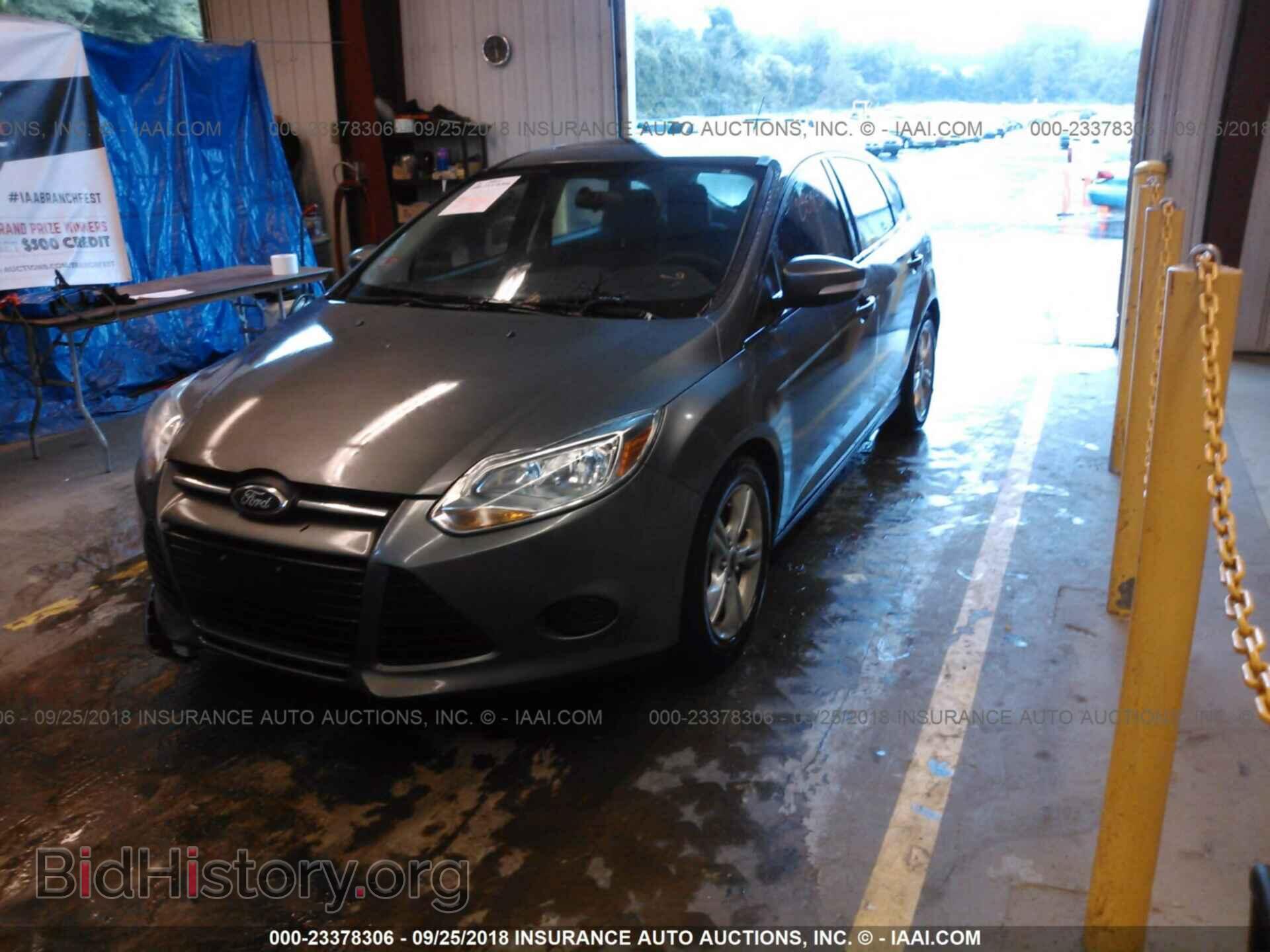 2014 Ford Focus - VIN: 1FADP3K29EL366046 - Фото 2