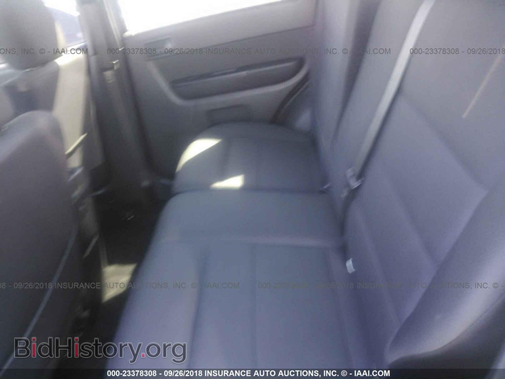 2011 Ford Escape - VIN: 1FMCU0DG9BKC52793 - Фото 8