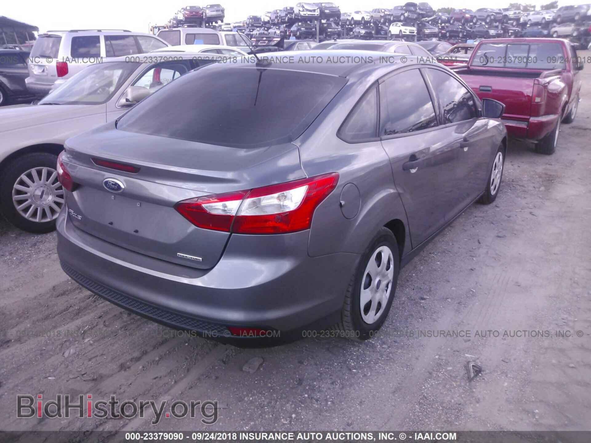 2013 Ford Focus - VIN: 1FADP3E22DL259849 - Photo 4