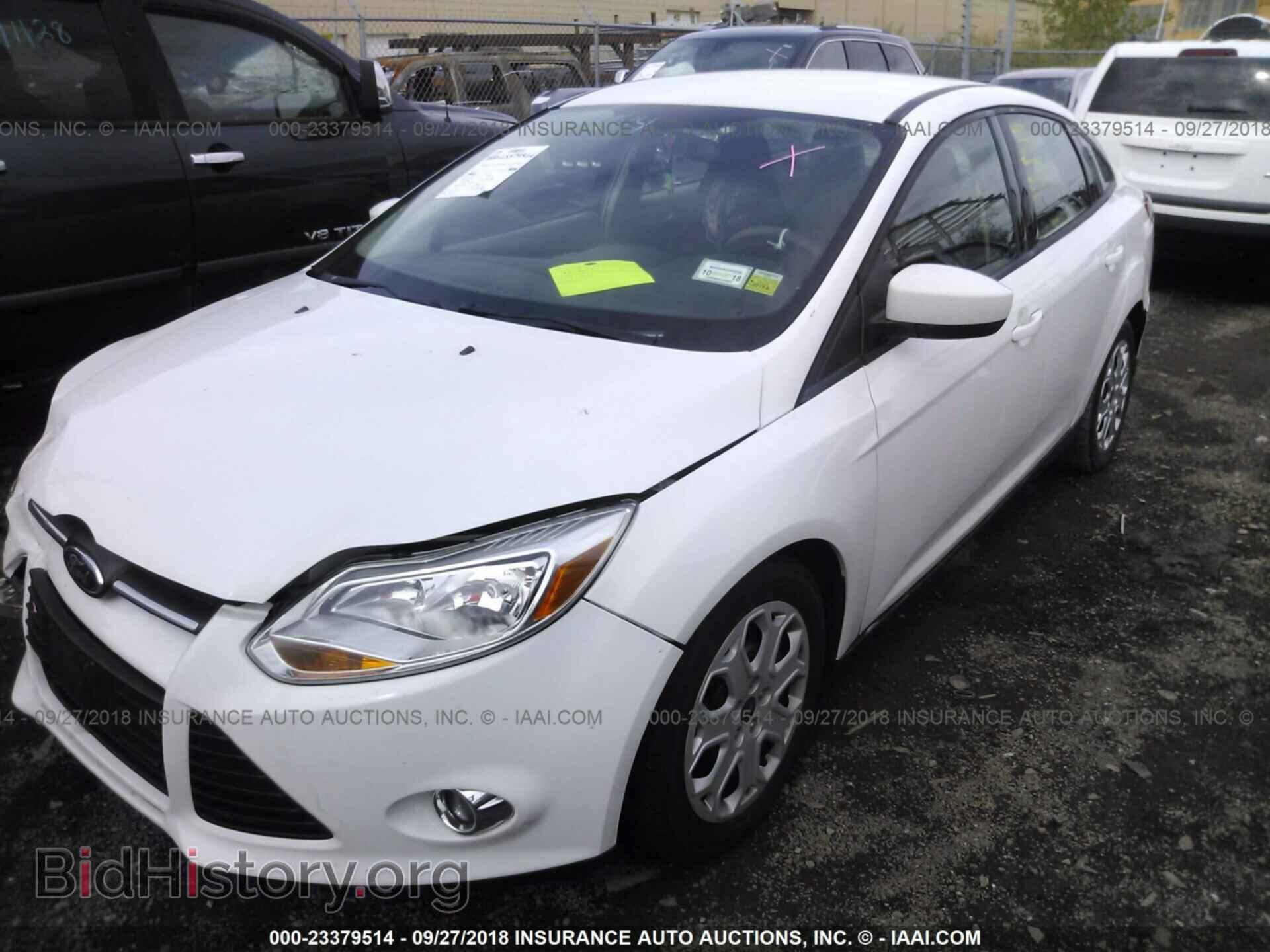 2012 Ford Focus - VIN: 1FAHP3F24CL299543 - Photo 2