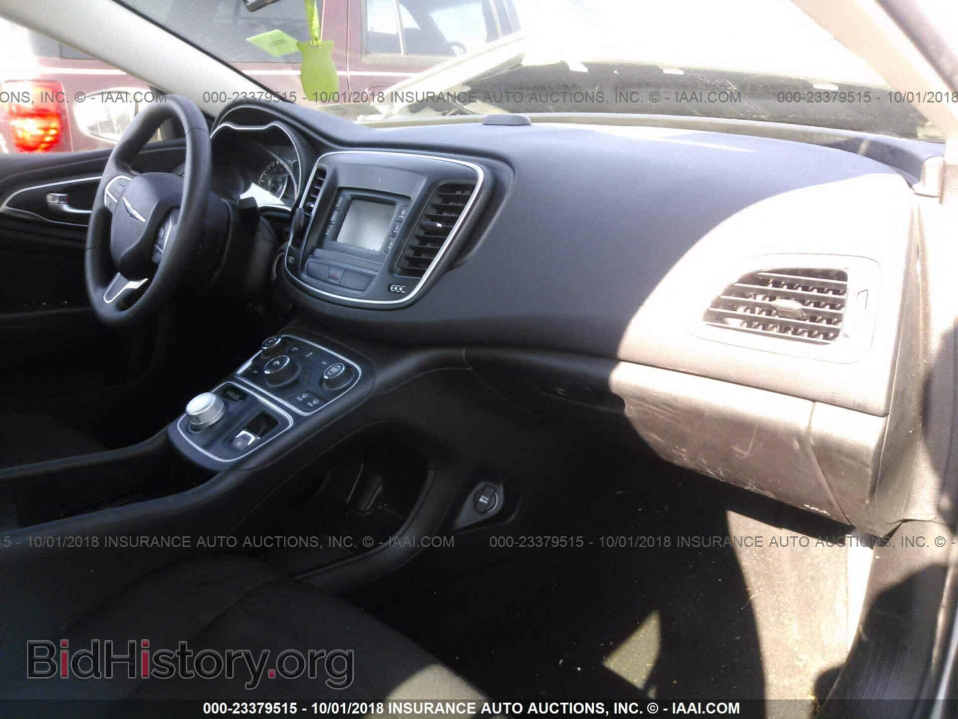 2015 Chrysler 200 - VIN: 1C3CCCAB5FN661920 - Photo 5