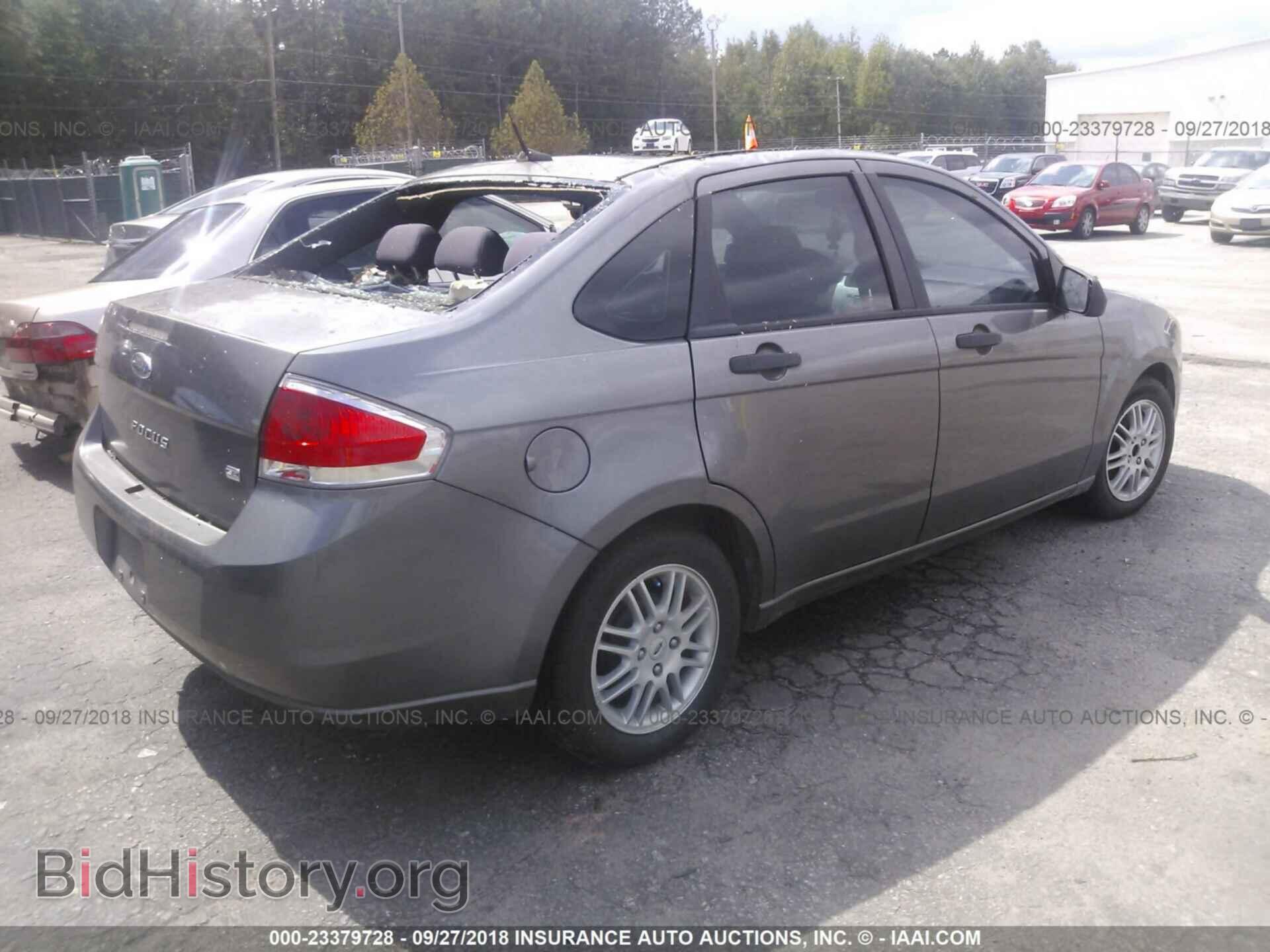 2011 Ford Focus - VIN: 1FAHP3FN4BW108680 - Фото 4