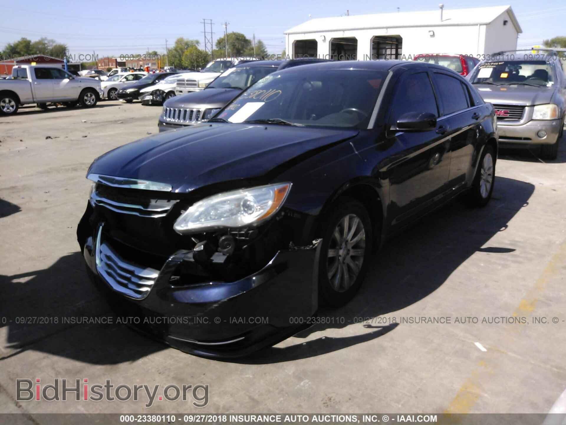 2012 CHRYSLER 200 - VIN: 1C3CCBBB1CN188022 - Фото 2