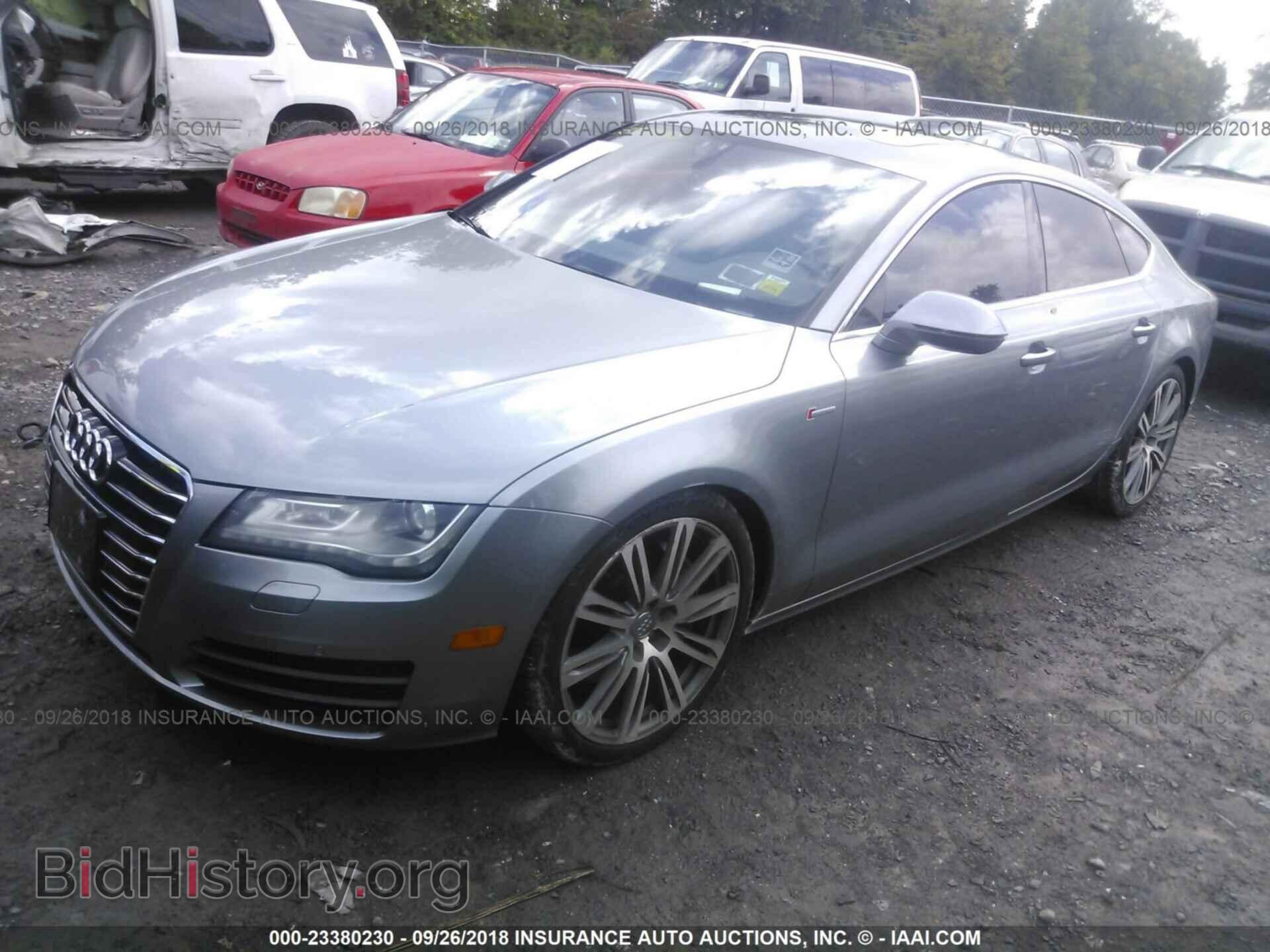 2012 Audi A7 - VIN: WAUYGAFC8CN161951 - Фото 2